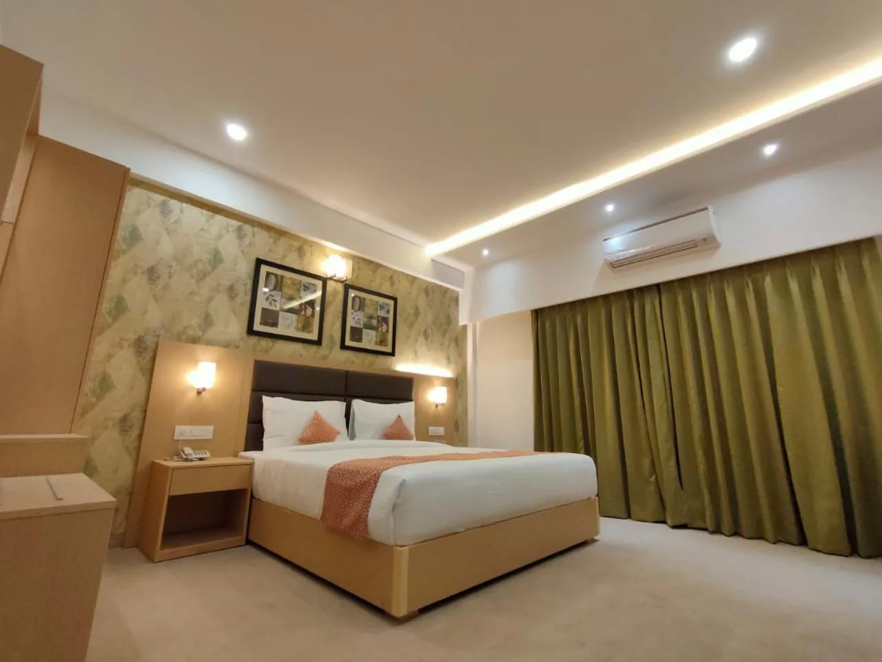 Photo of the whole room in Shourya Residency