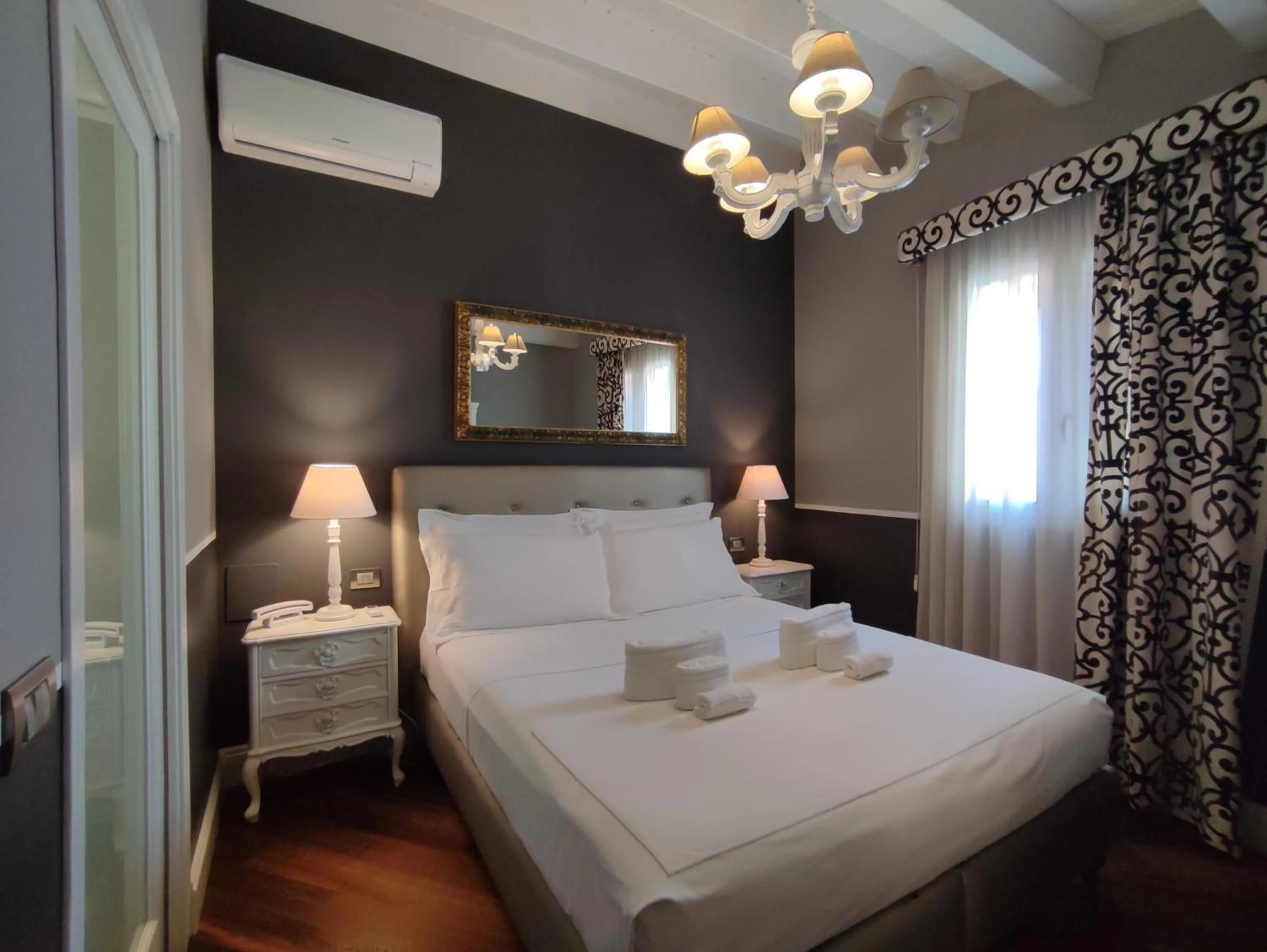 Bed in Dimora Bellini by Hotel Bellini sas