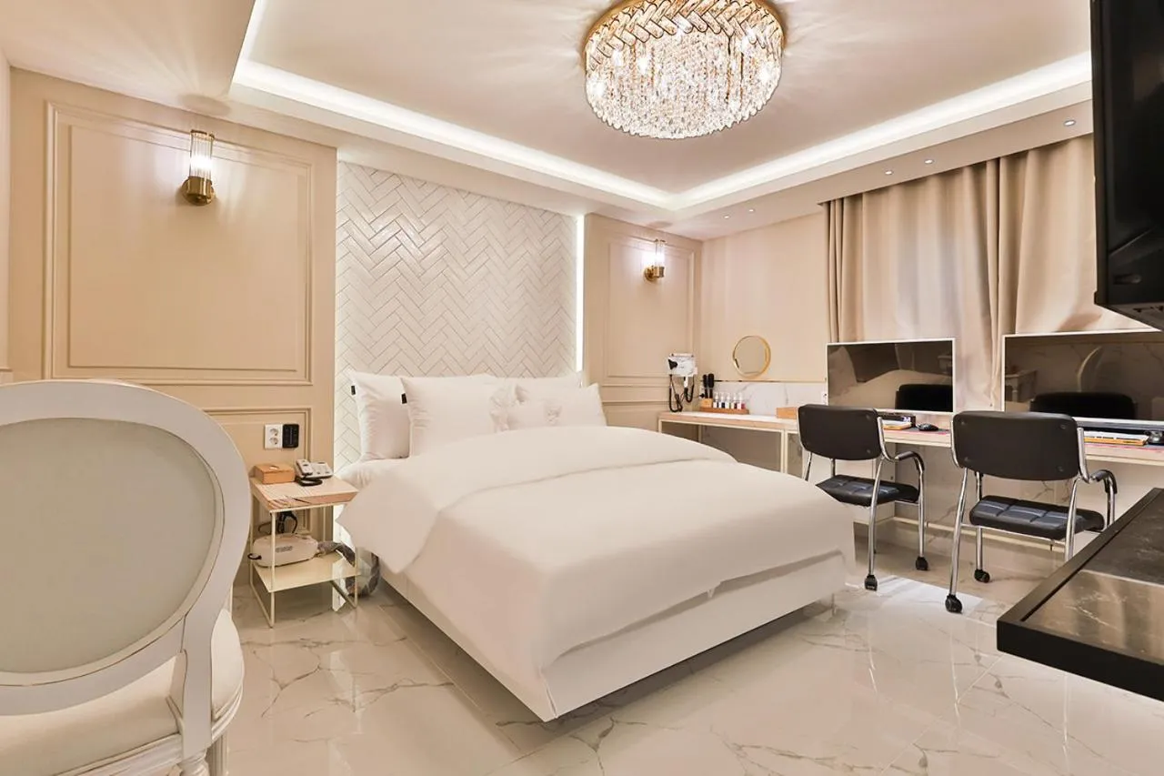 Photo of the whole room, Bed in 2월 호텔 리버사이드 경산점