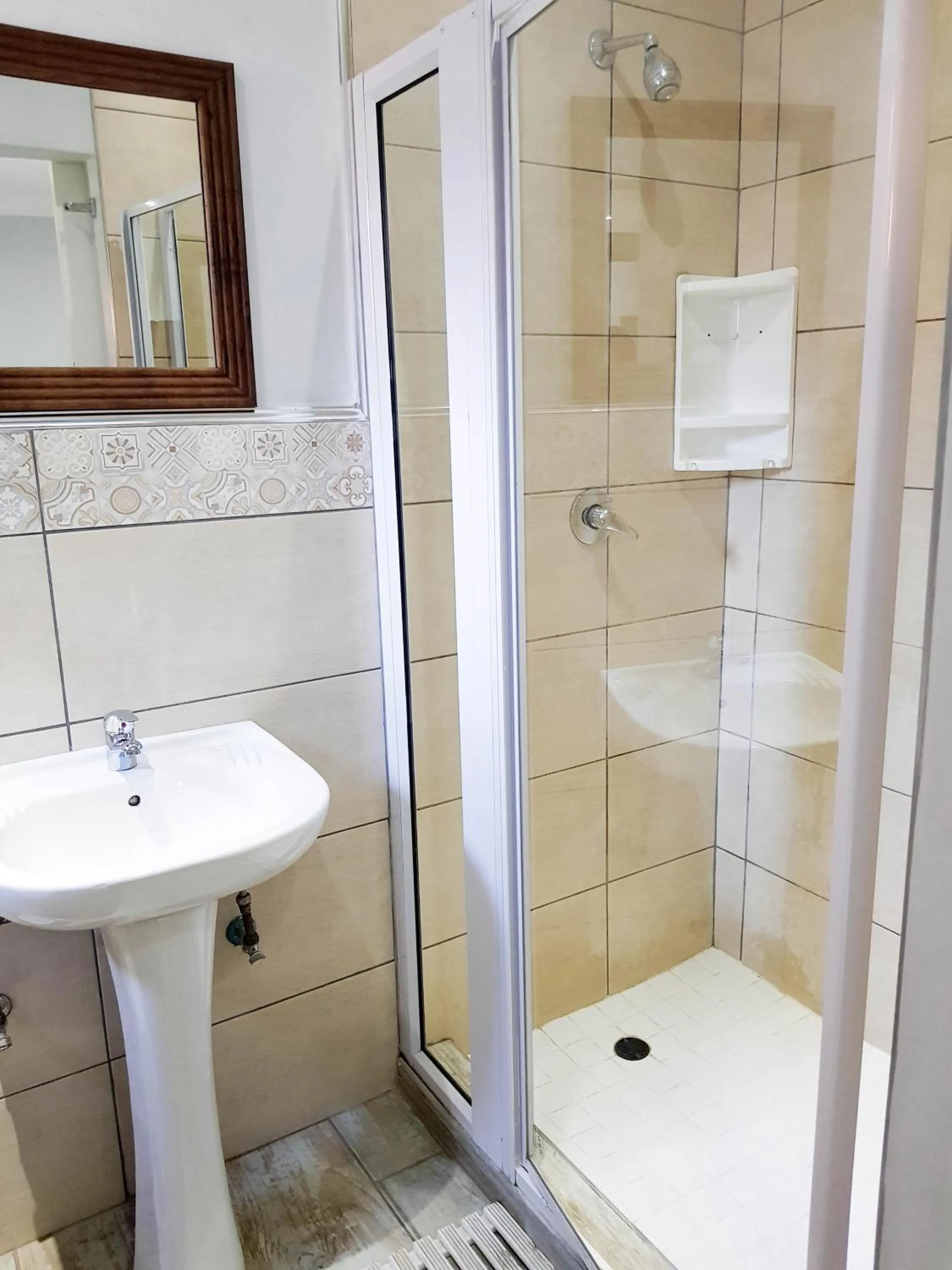 Bathroom in Dormio Manor Guest Lodge