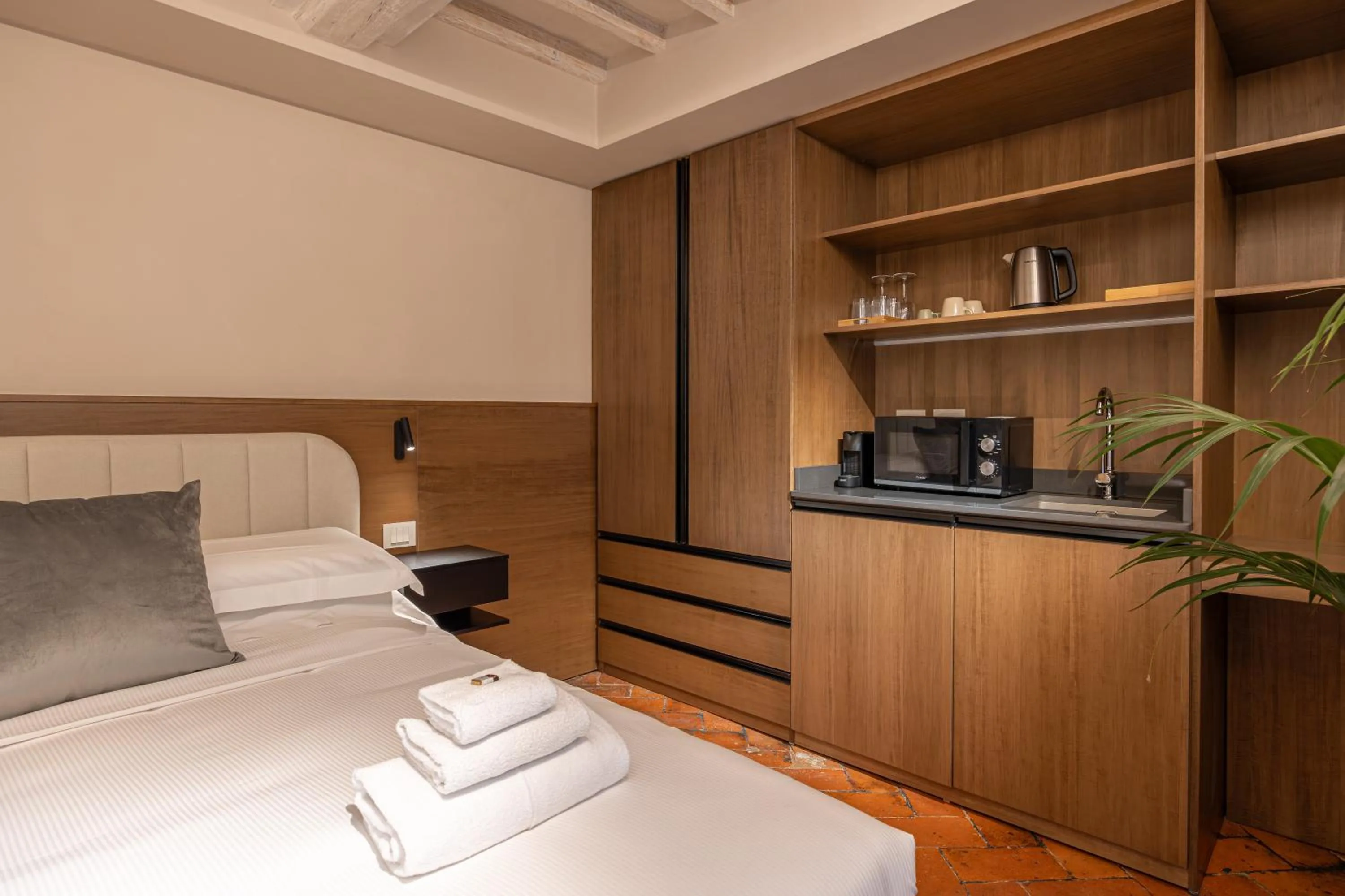 Bedroom, Bed in Maggio Living