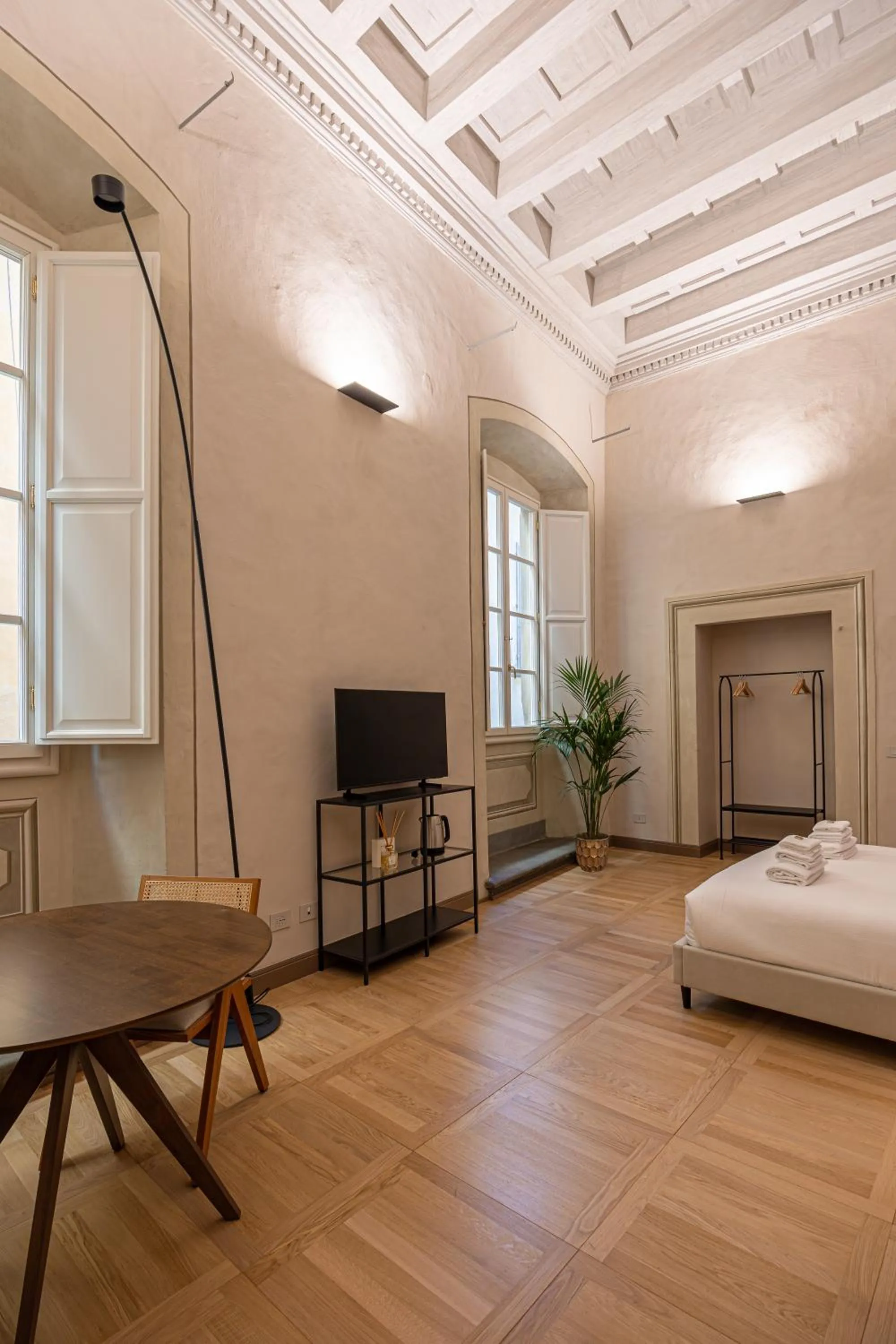 Photo of the whole room, Bed in Maggio Living