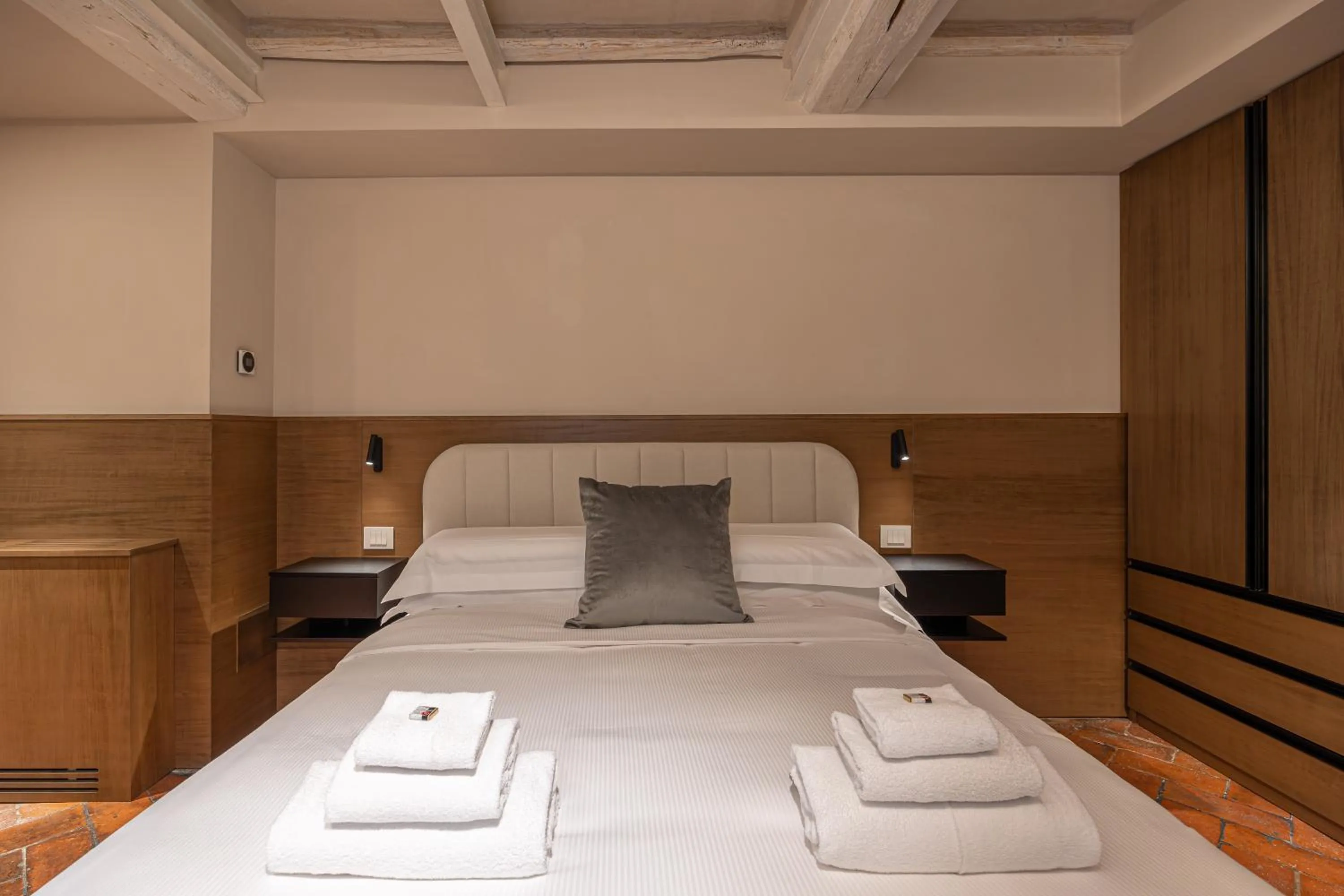 Bed in Maggio Living