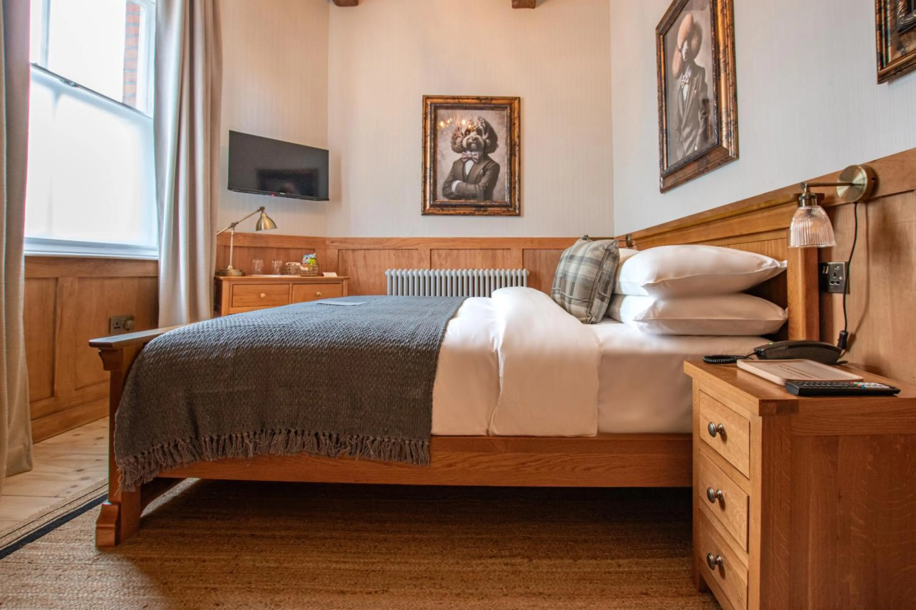 Bed in The Old Farmhouse Pub and Rooms