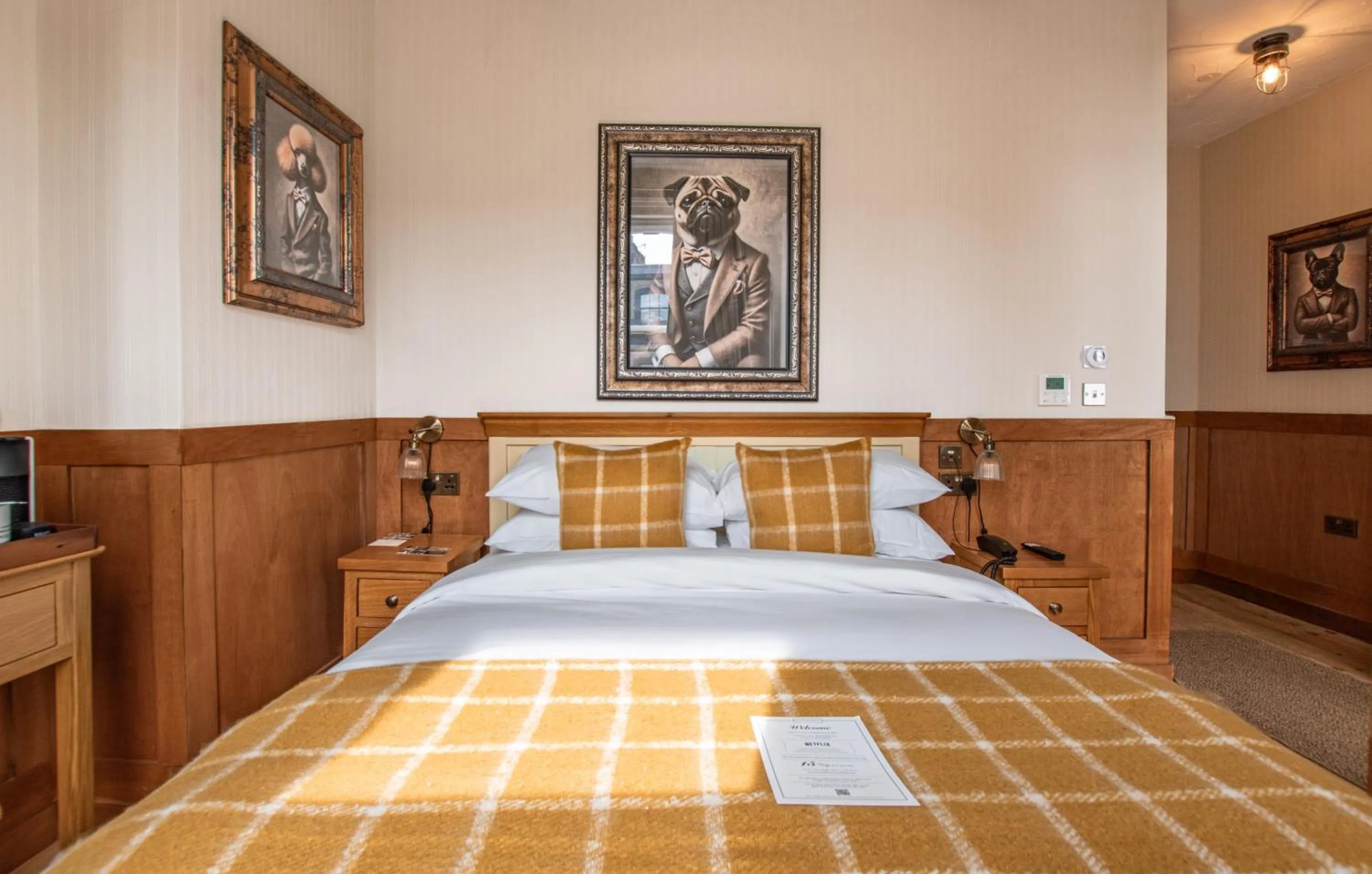 Bed in The Old Farmhouse Pub and Rooms