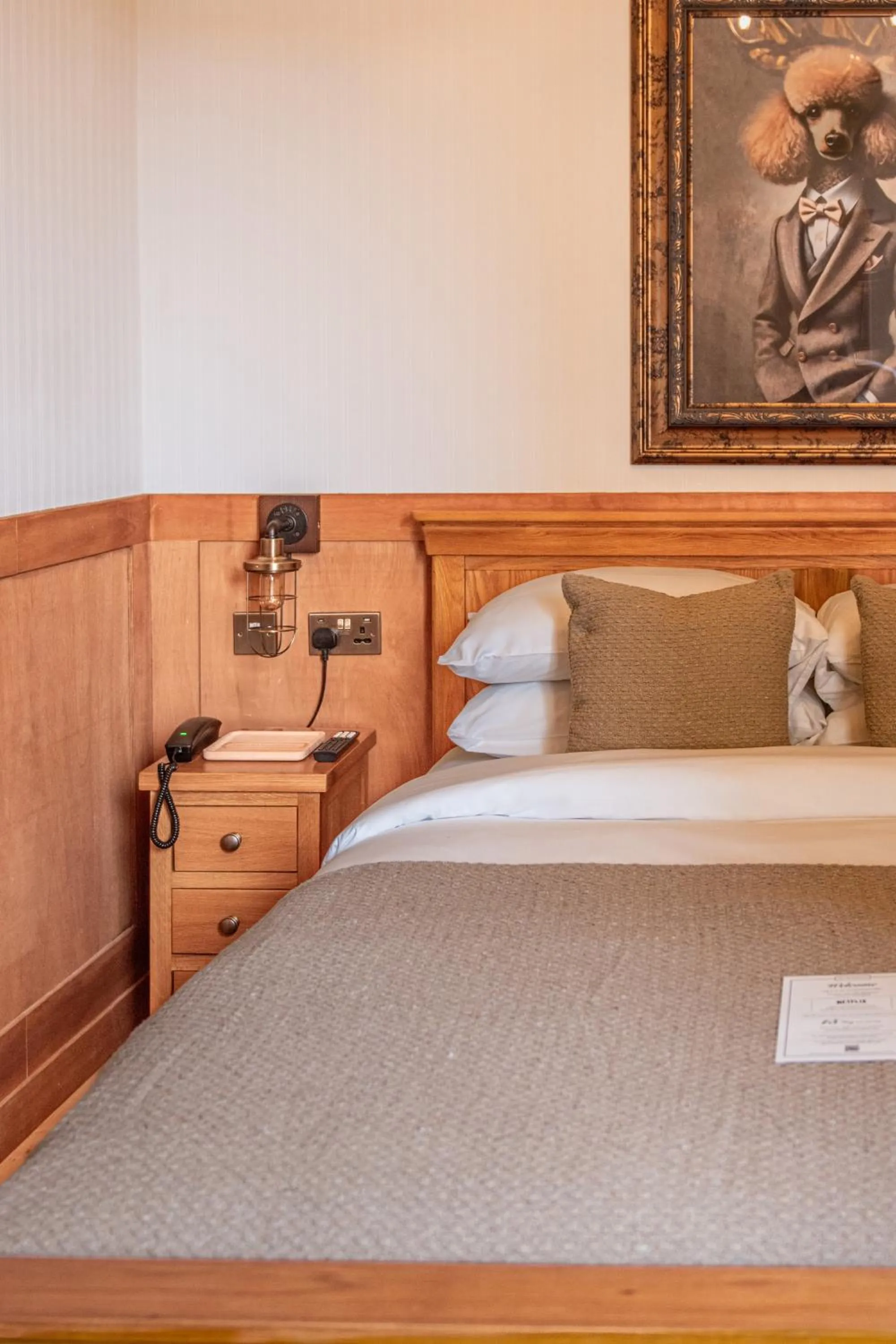 Bed in The Old Farmhouse Pub and Rooms