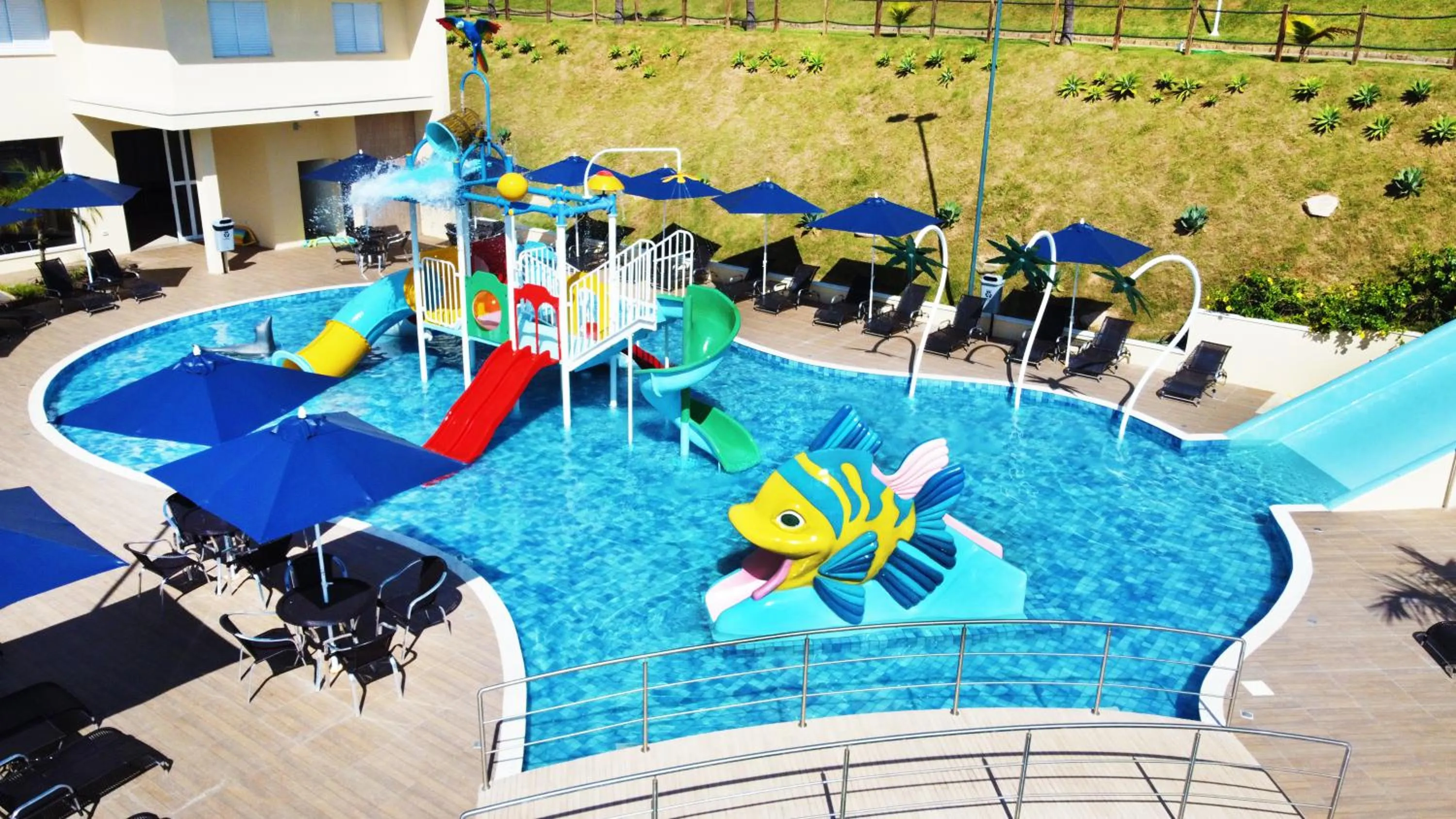 Swimming pool in Vinhedo Plaza Hotel