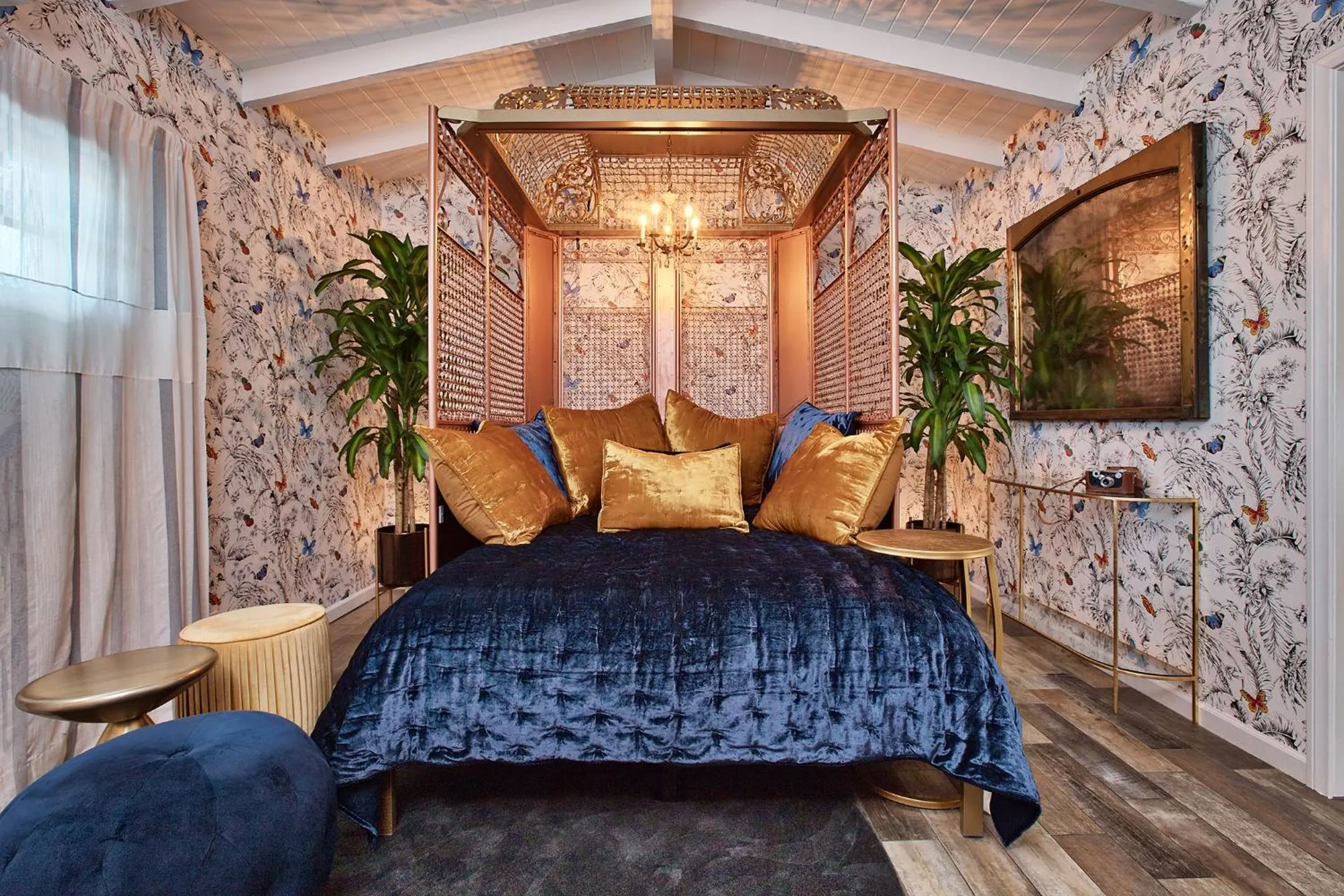 Paris Suite in Dive Palm Springs