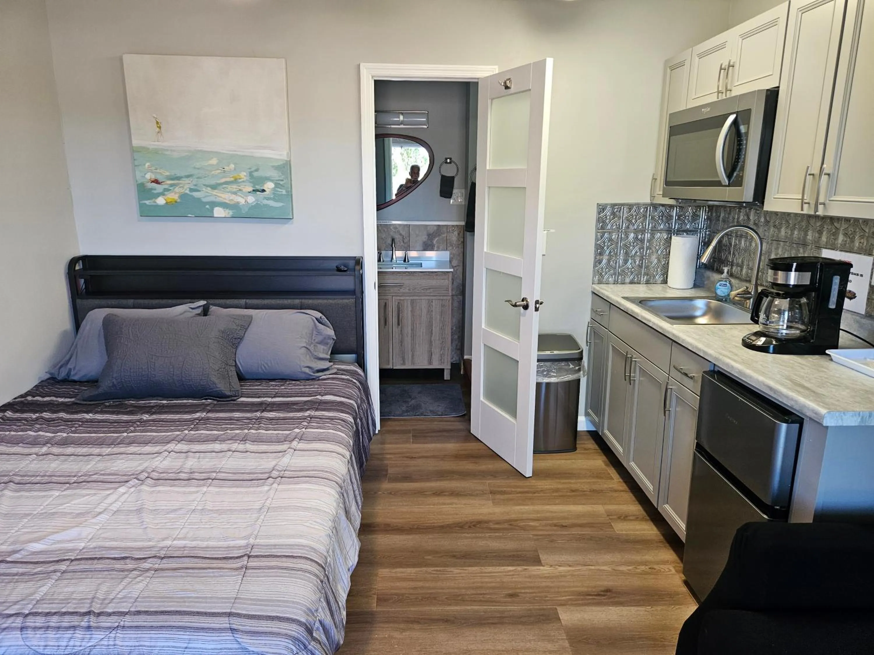 Bed in Liberty hill Executive Inn