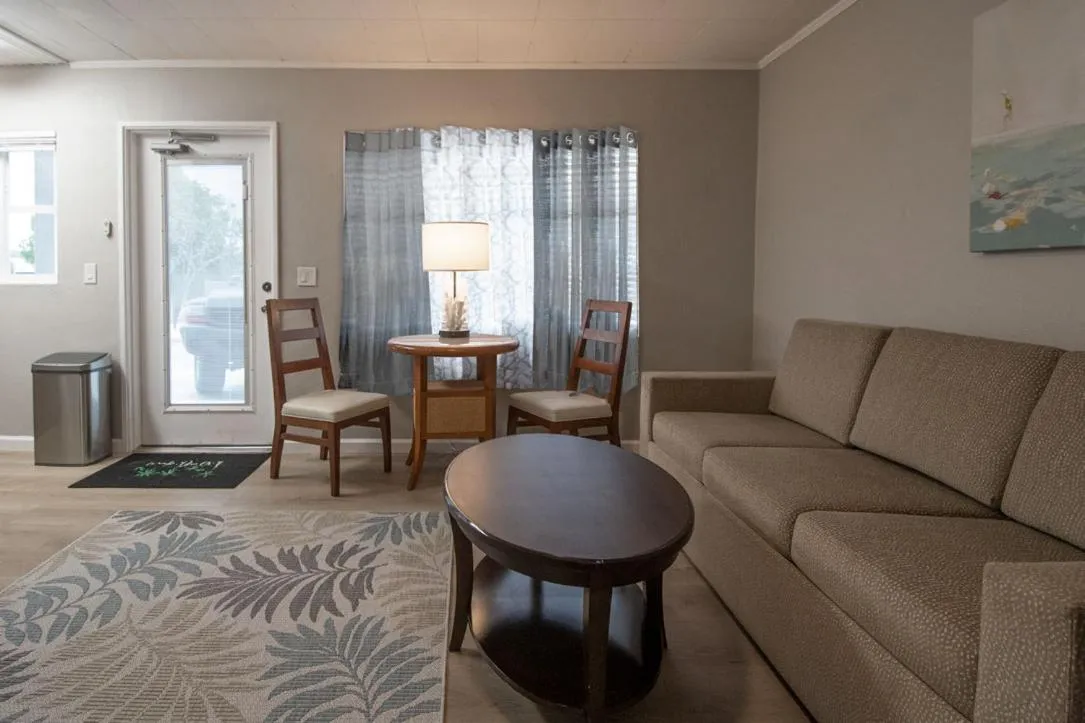 Seating area in Liberty hill Executive Inn