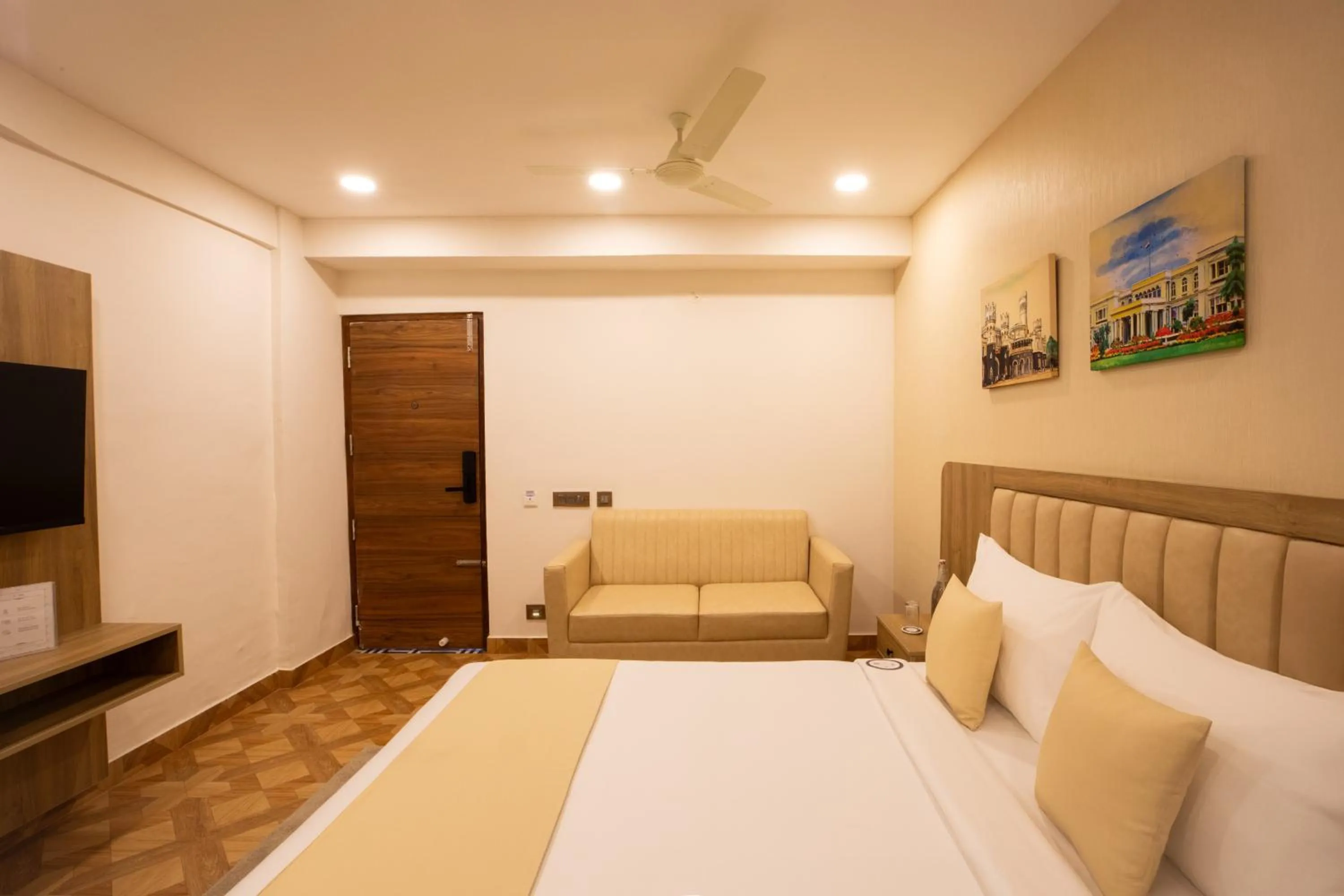 Photo of the whole room, Bed in HZ Bangalore Stories