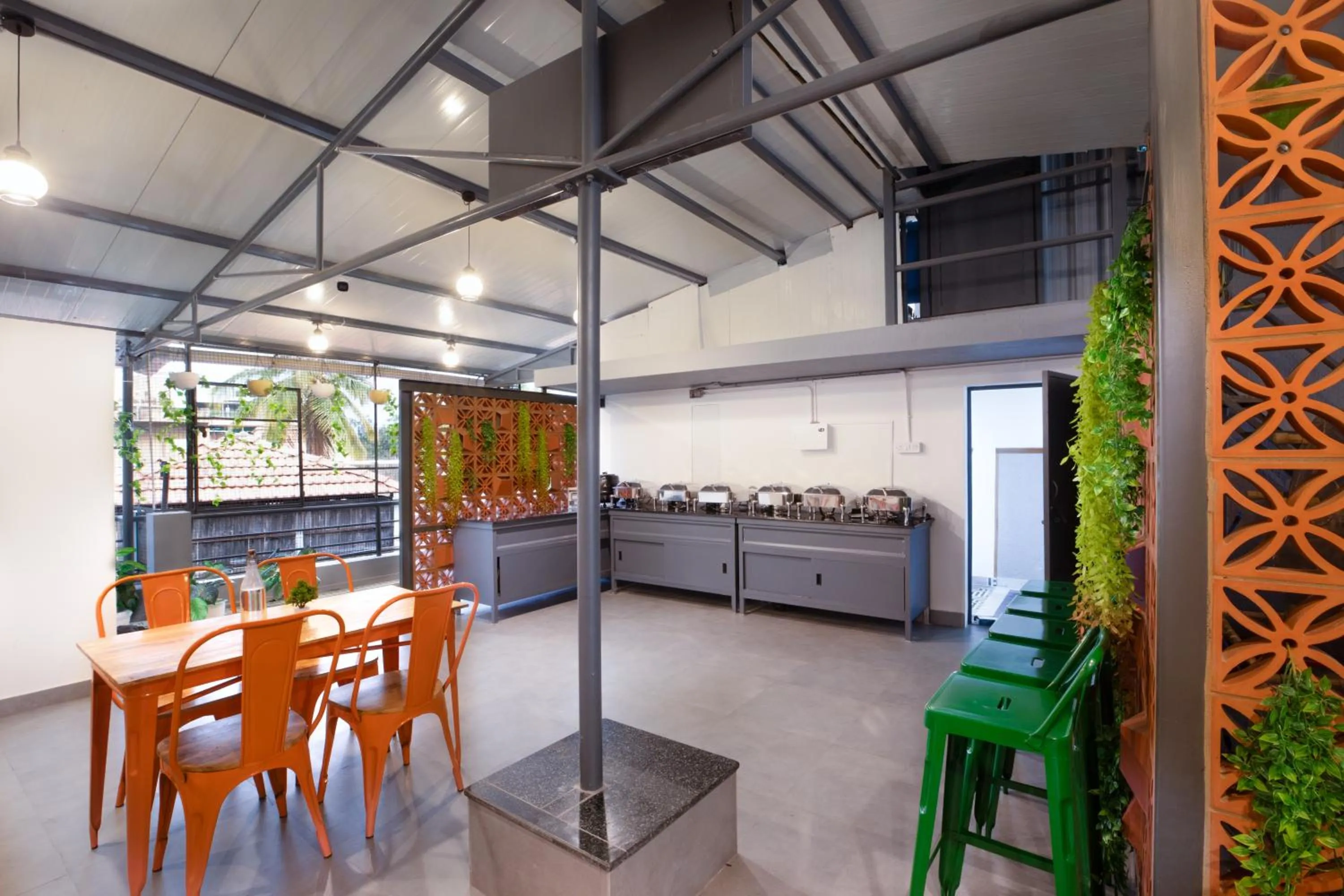 Restaurant/places to eat in HZ Bangalore Stories