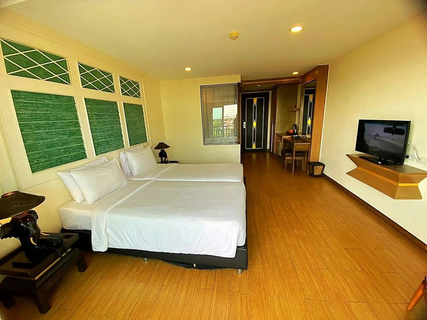 Bedroom, Bed in Royal Heritage Pavilion, Jomtien