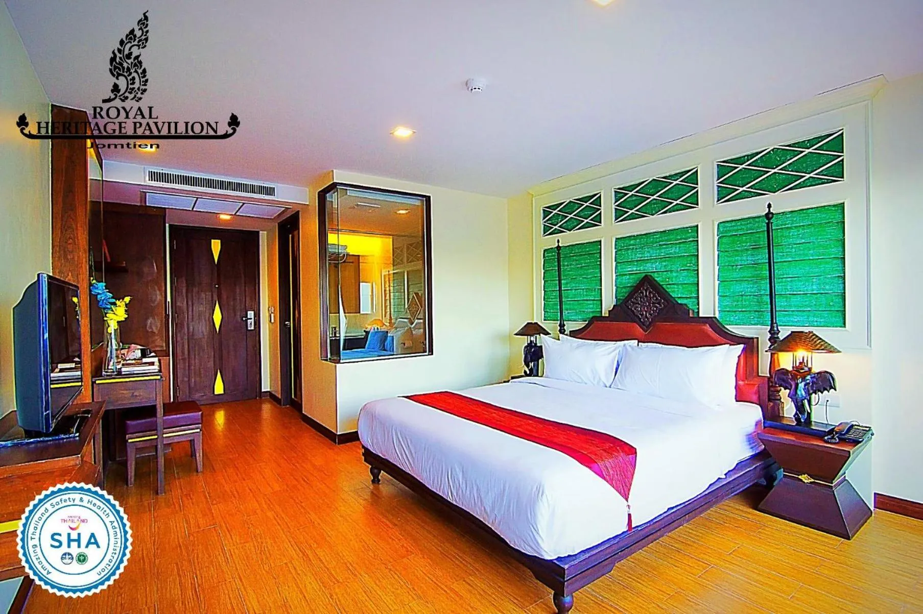 Bedroom, Bed in Royal Heritage Pavilion, Jomtien