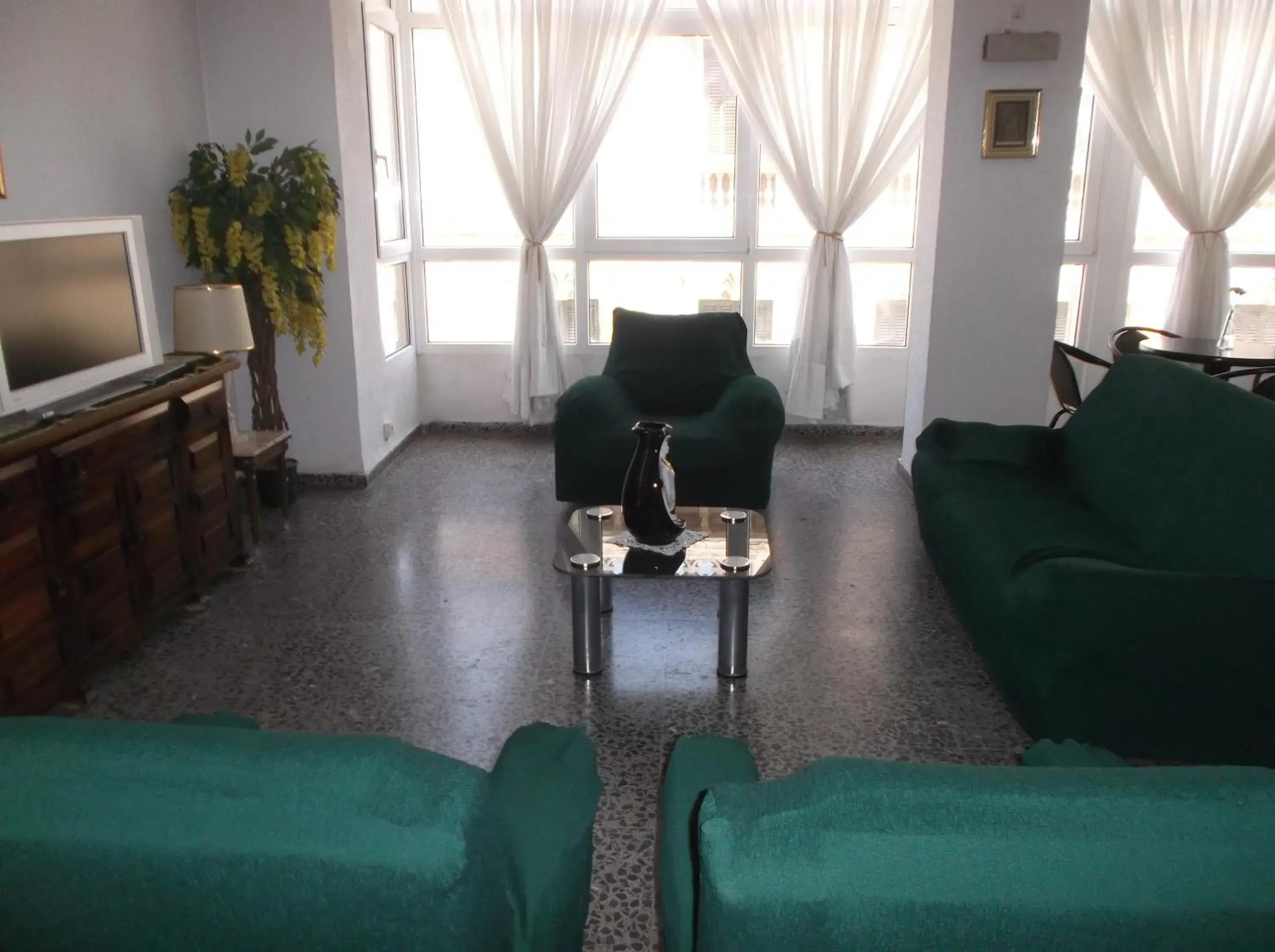 Economy Single Room in Hotel Lido Economy Single Room in Hotel Lido