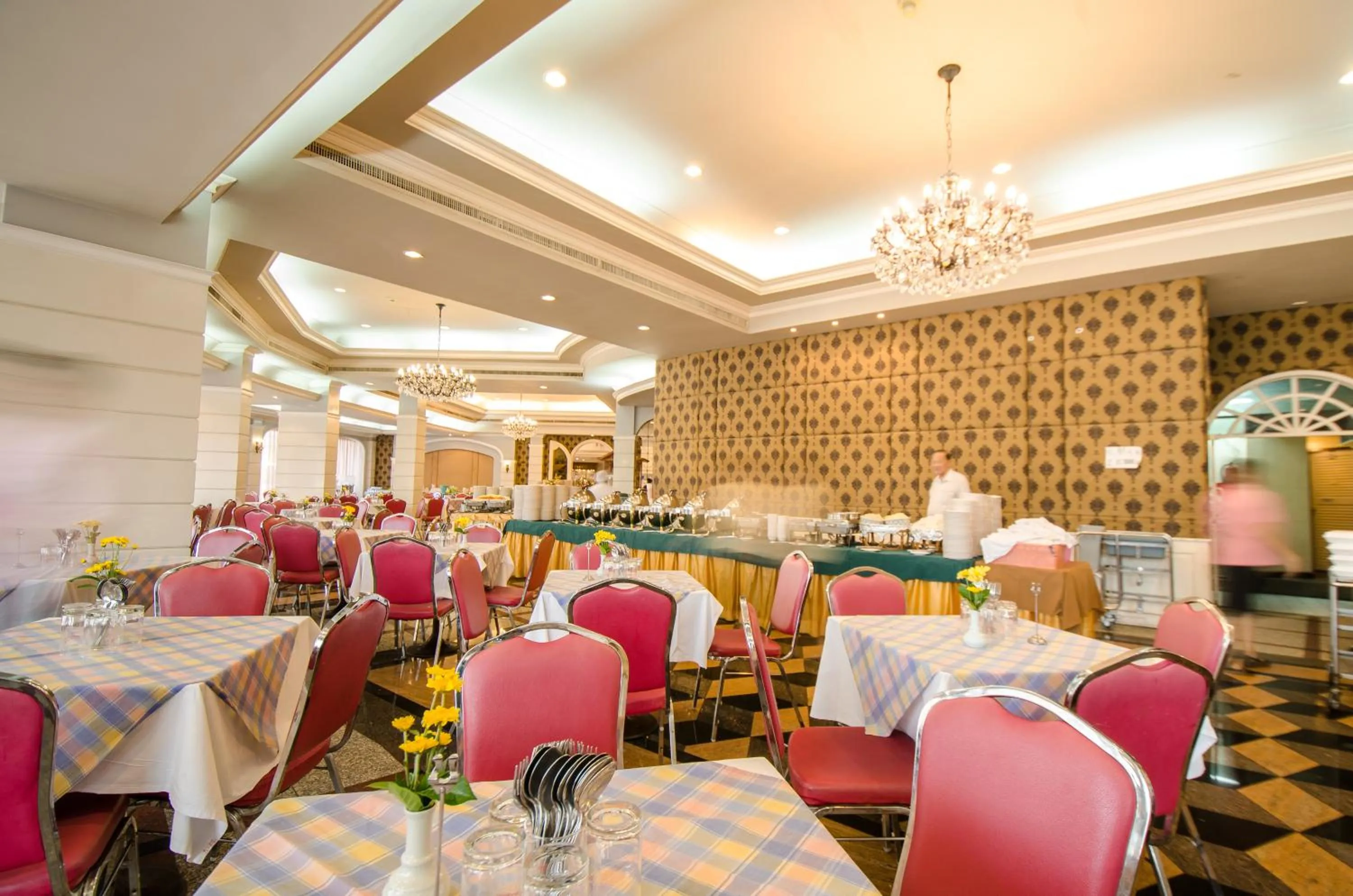 Restaurant/places to eat in Royal Rattanakosin Hotel - Near Grand Palace & Khaosan Road