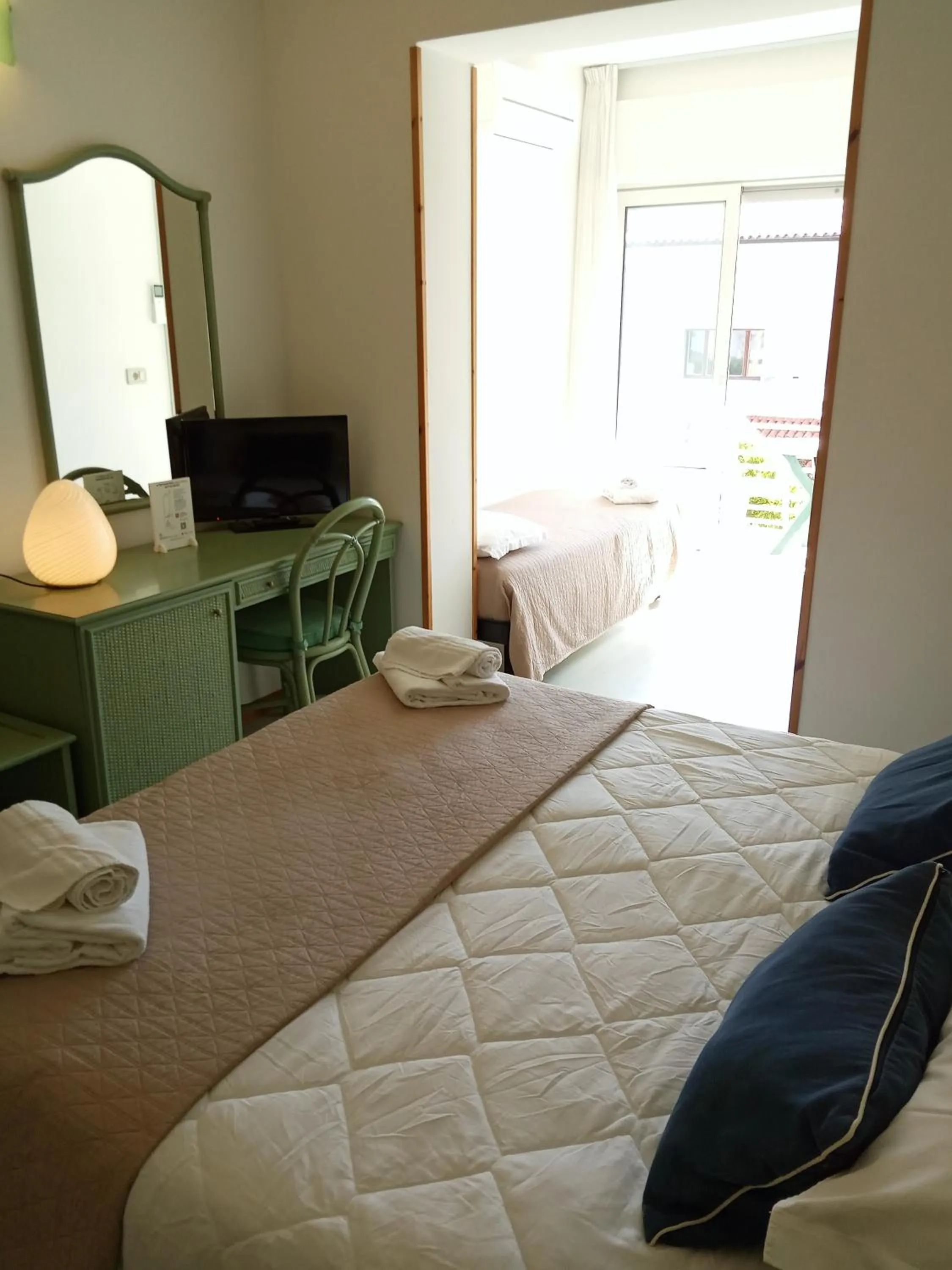 Photo of the whole room in Hotel Capri