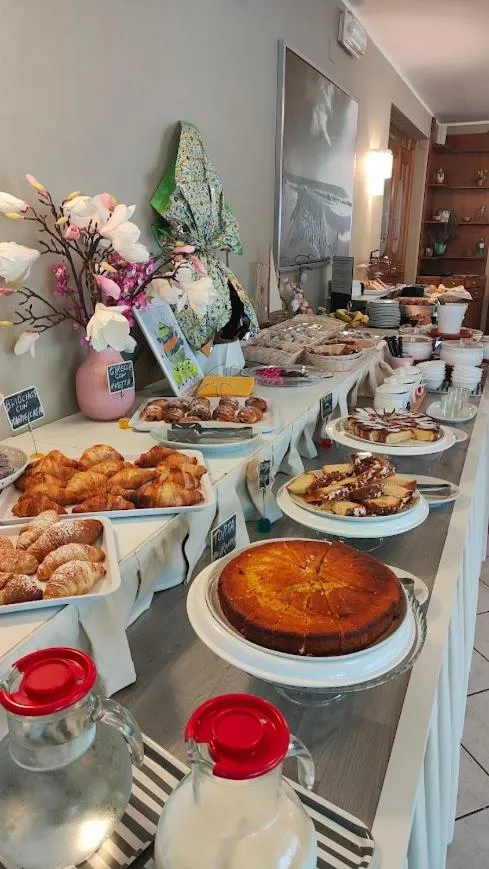 Buffet breakfast in Hotel Capri