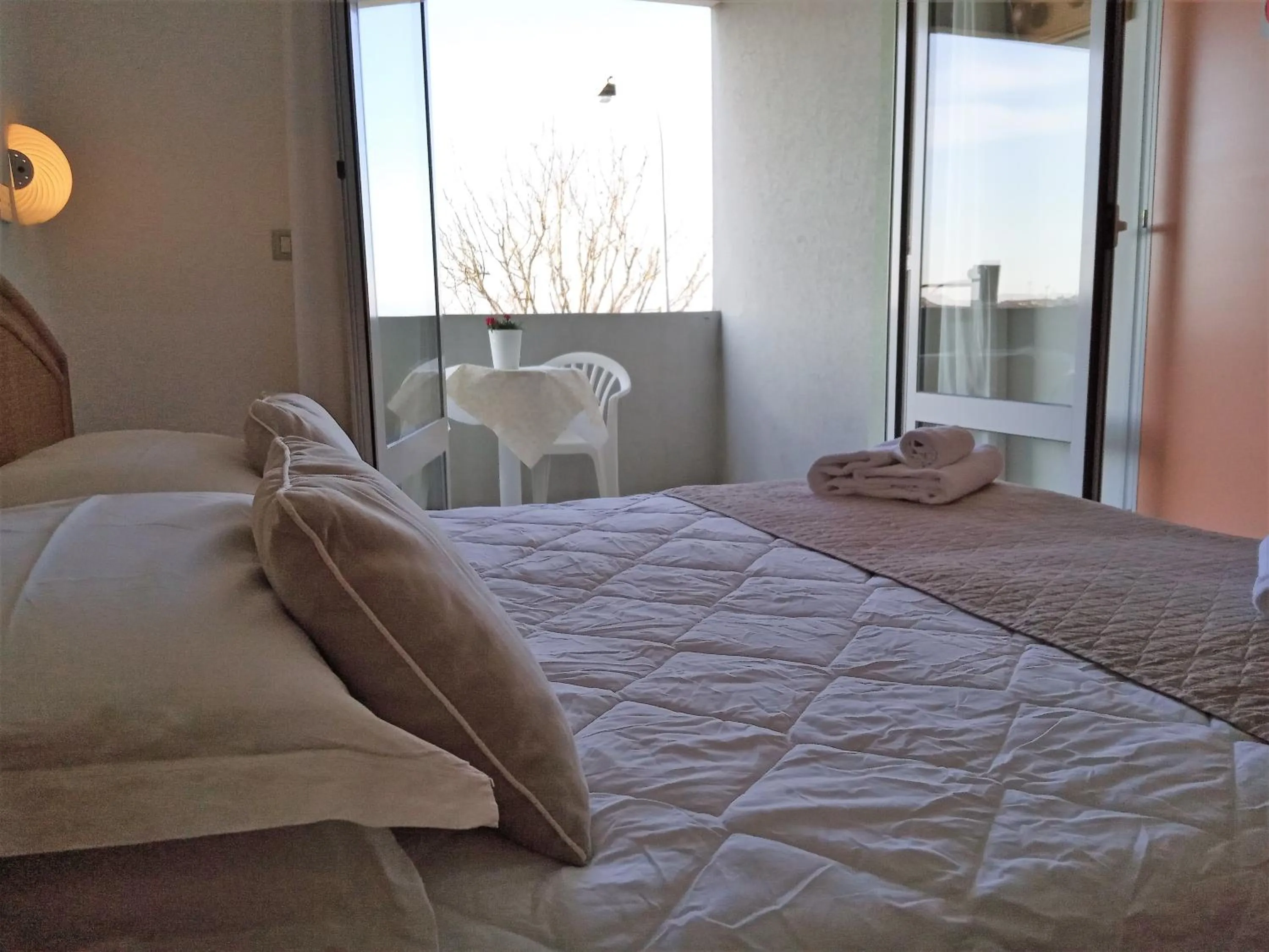 Bedroom in Hotel Capri