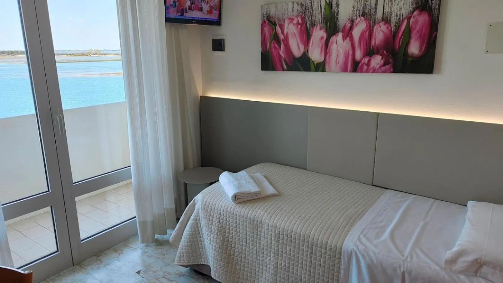 Bedroom in Hotel Capri