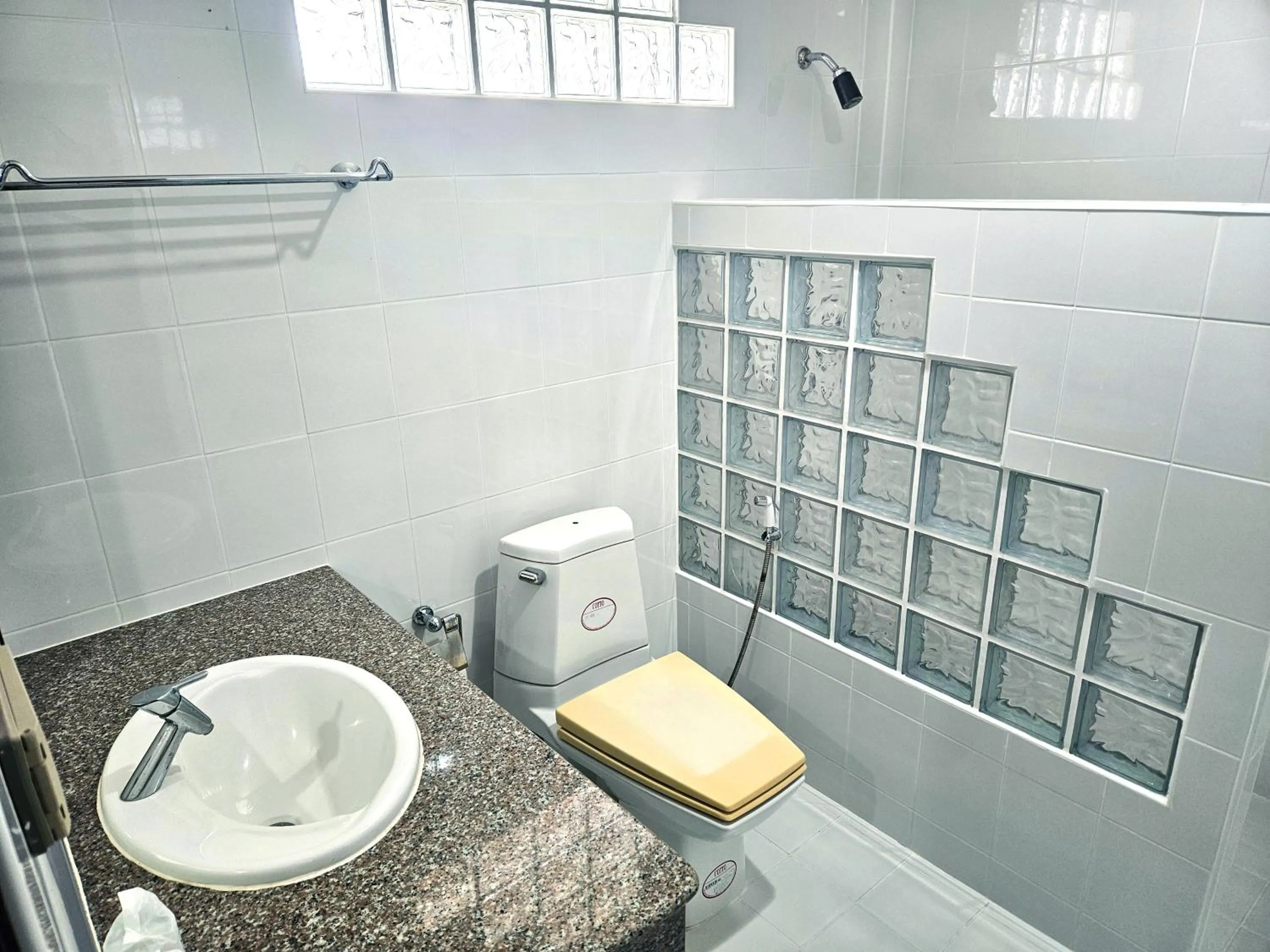 Bathroom in Thong Paeka Hotel