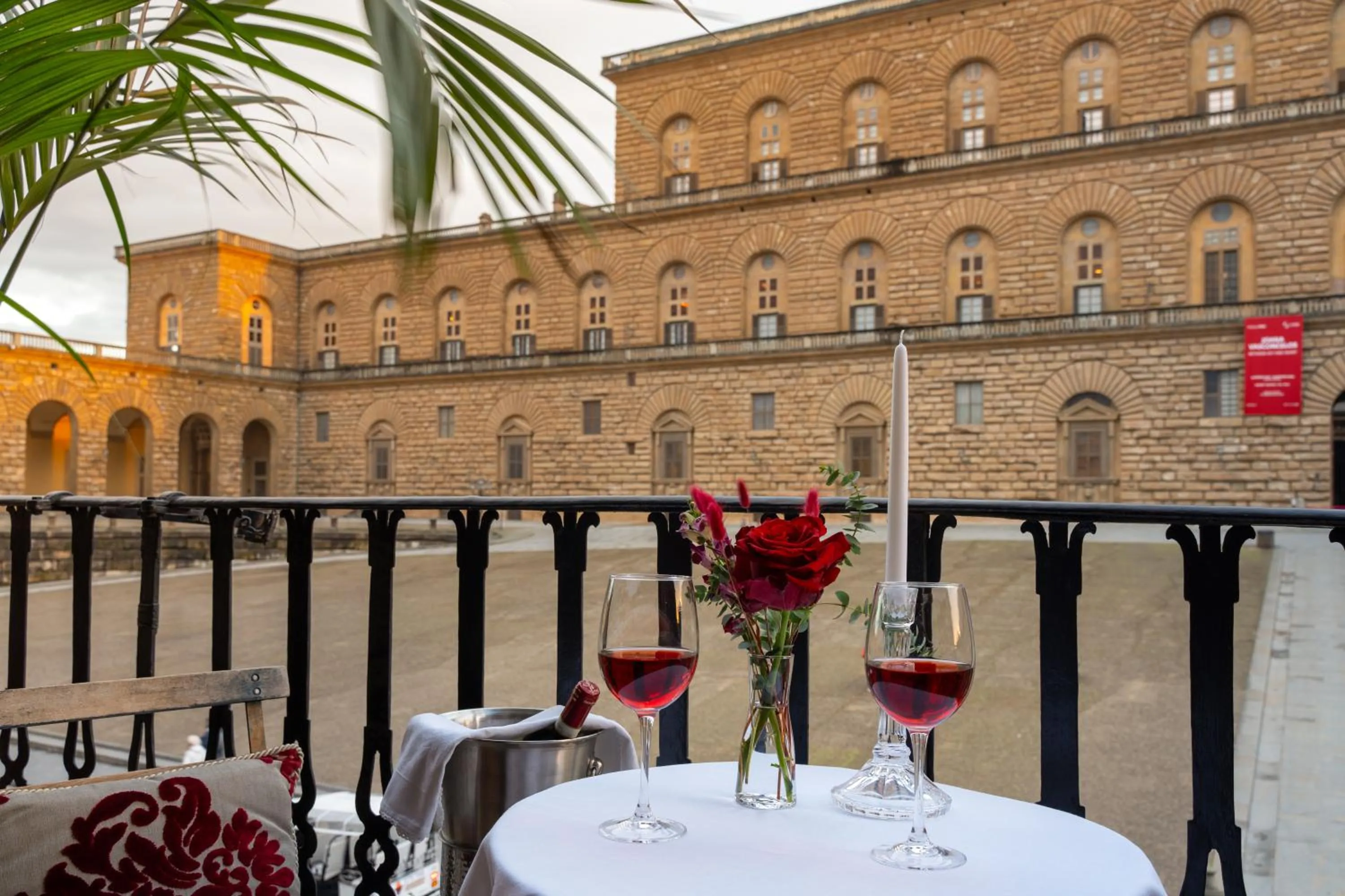 Balcony/Terrace in Piazza Pitti Palace - Residenza d'Epoca
