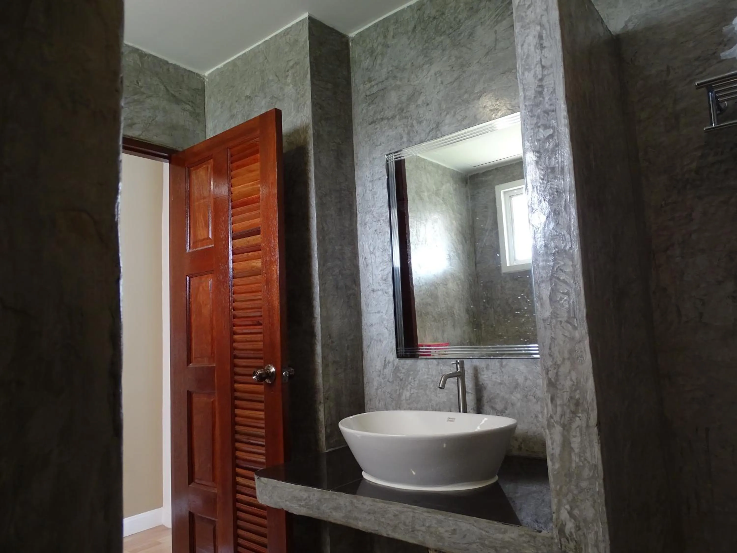 Bathroom in Lemon Resort