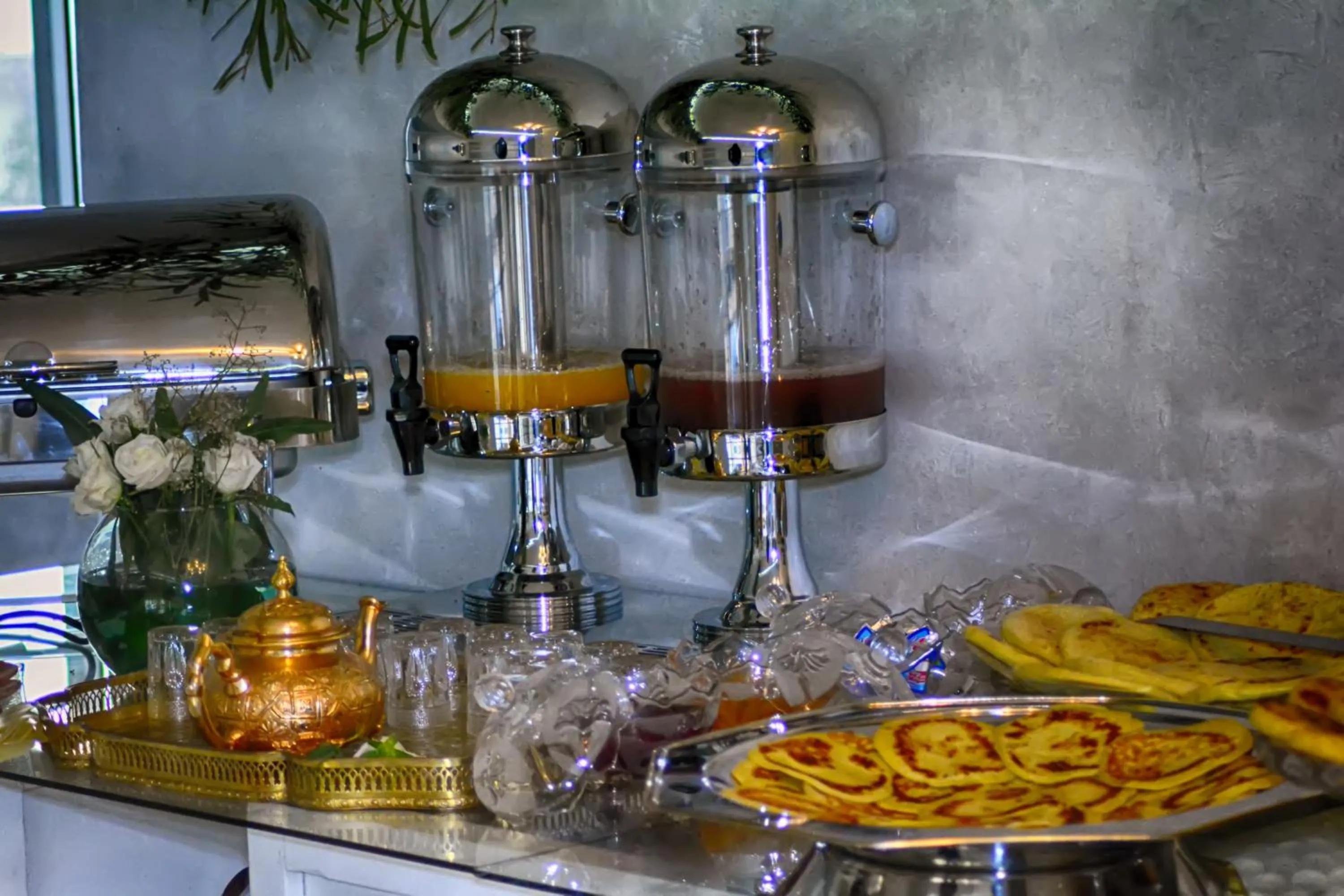 Breakfast in Hotel Vents Des Iles