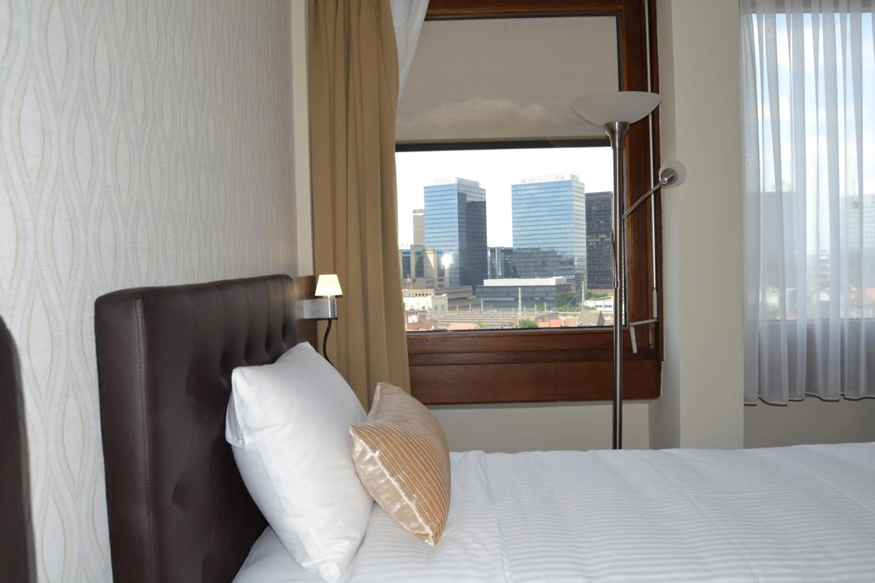 Bedroom, Bed in The Helmet Hotel