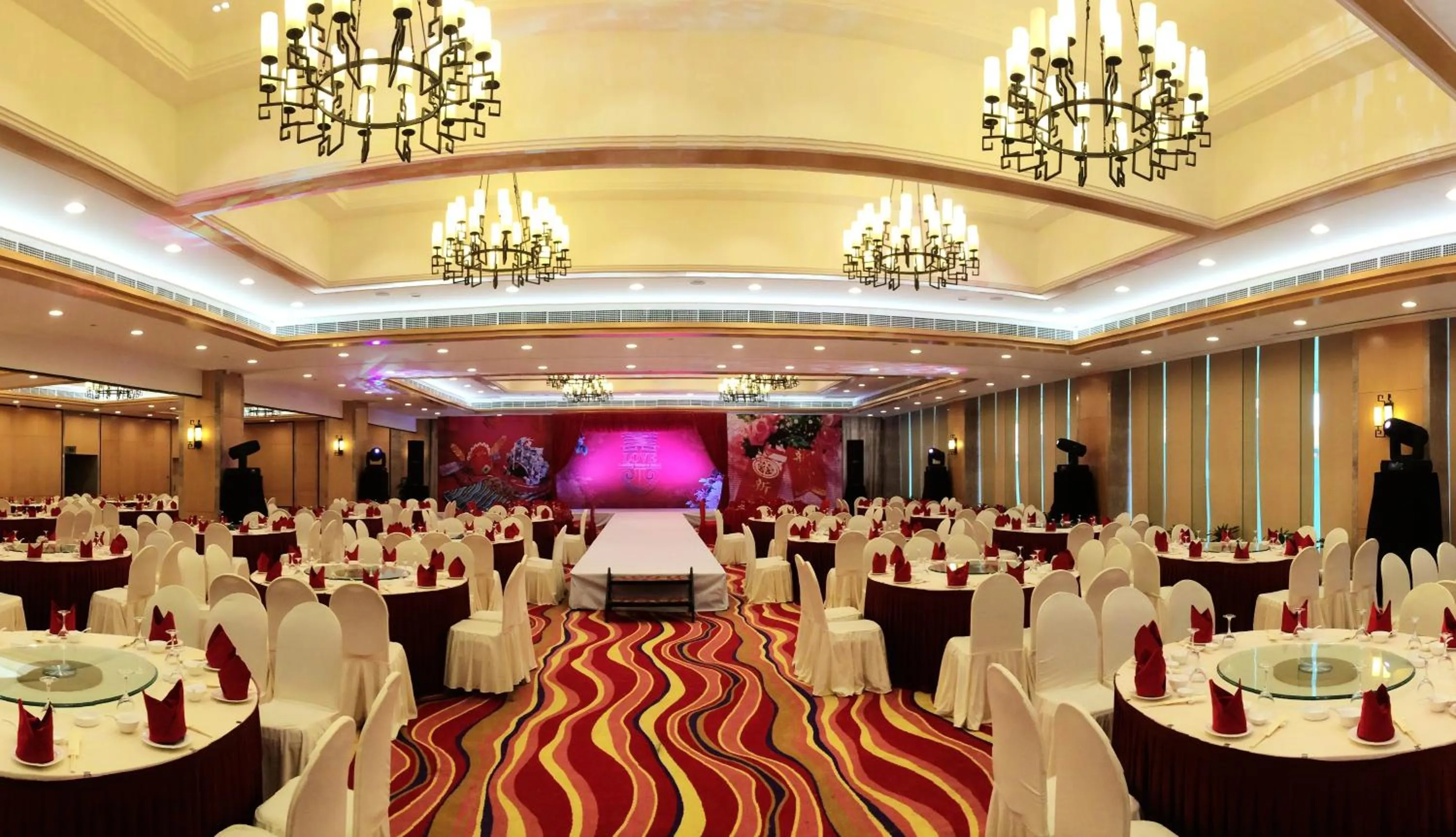 Banquet/Function facilities in Overseas Chinese Hotel Wenzhou