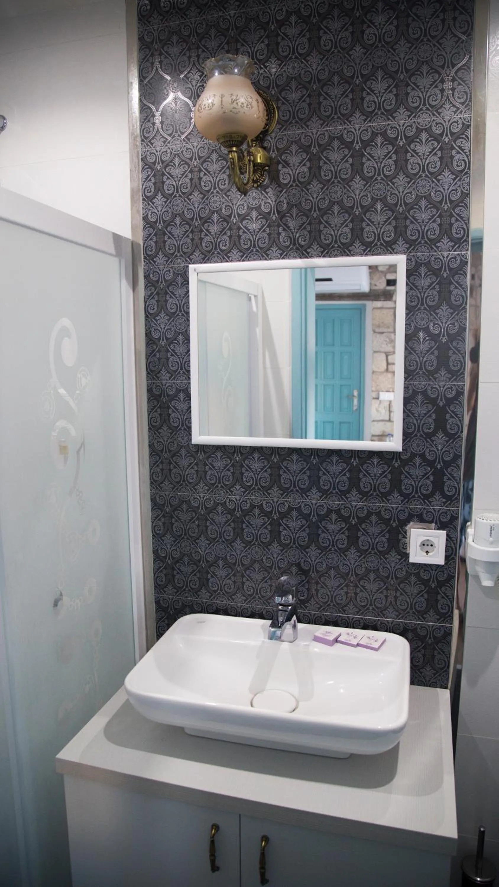 Bathroom in Alacati Sardunya Hotel