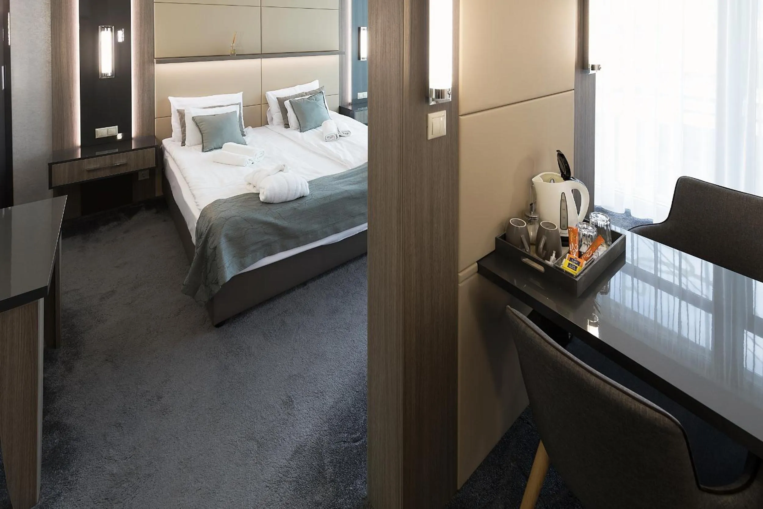 Bedroom, Bed in Hotel Zena Beauty & Shopping Center