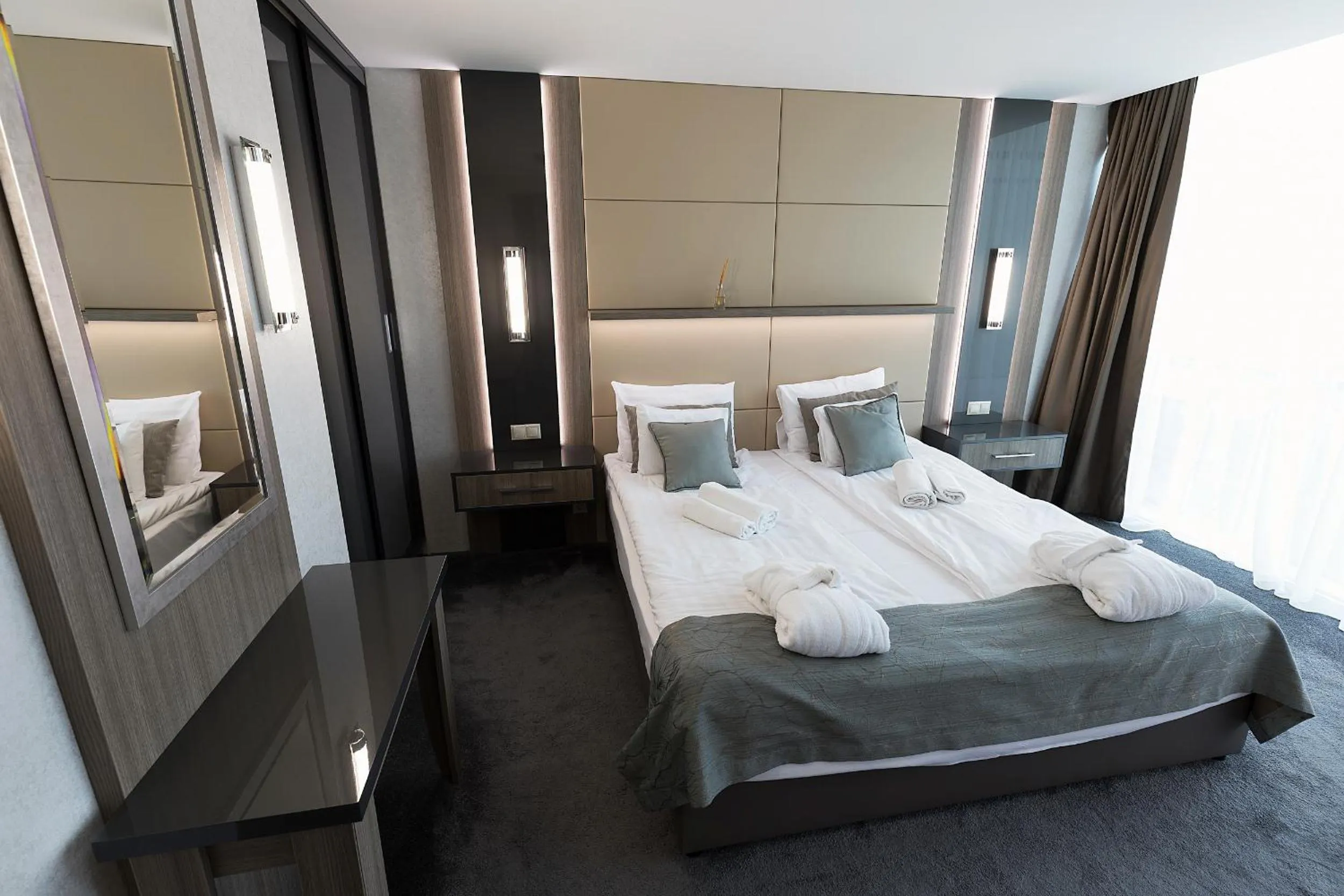 Bedroom, Bed in Hotel Zena Beauty & Shopping Center