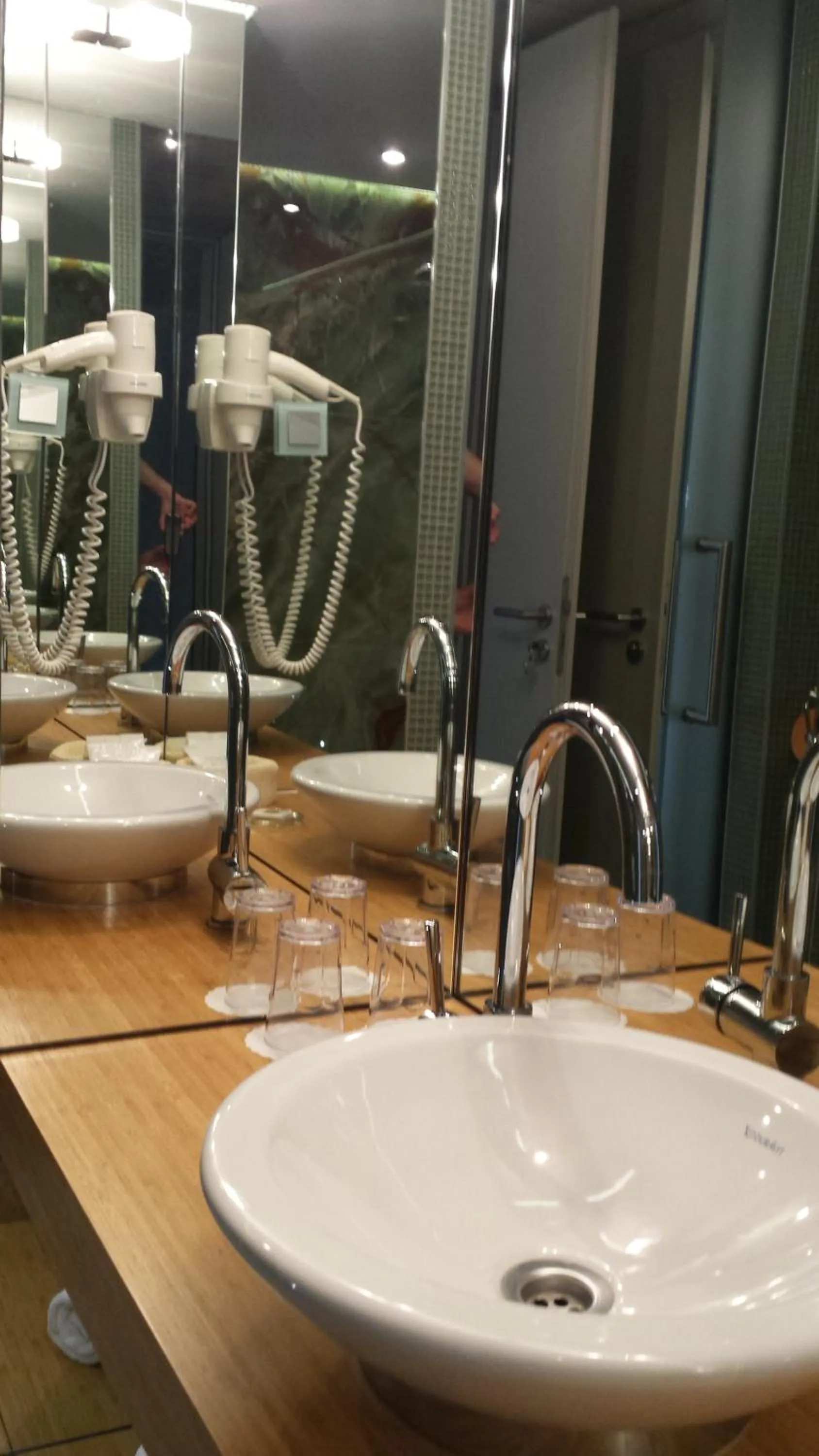 Bathroom in Hotel Zena Beauty & Shopping Center