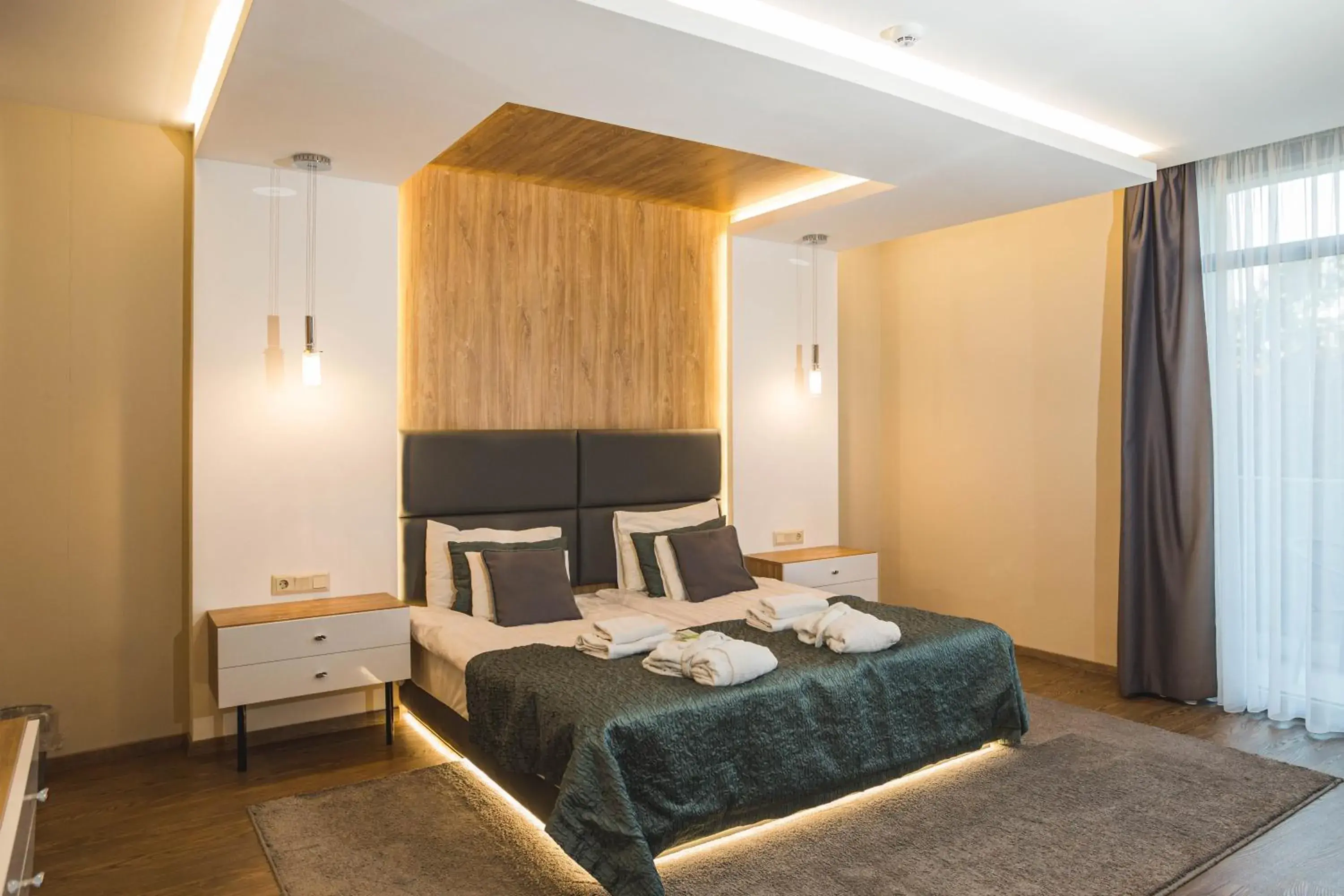 Deluxe Double Room with Balcony - single occupancy in Hotel Zena Beauty & Shopping Center Deluxe Double Room with Balcony - single occupancy in Hotel Zena Beauty & Shopping Center