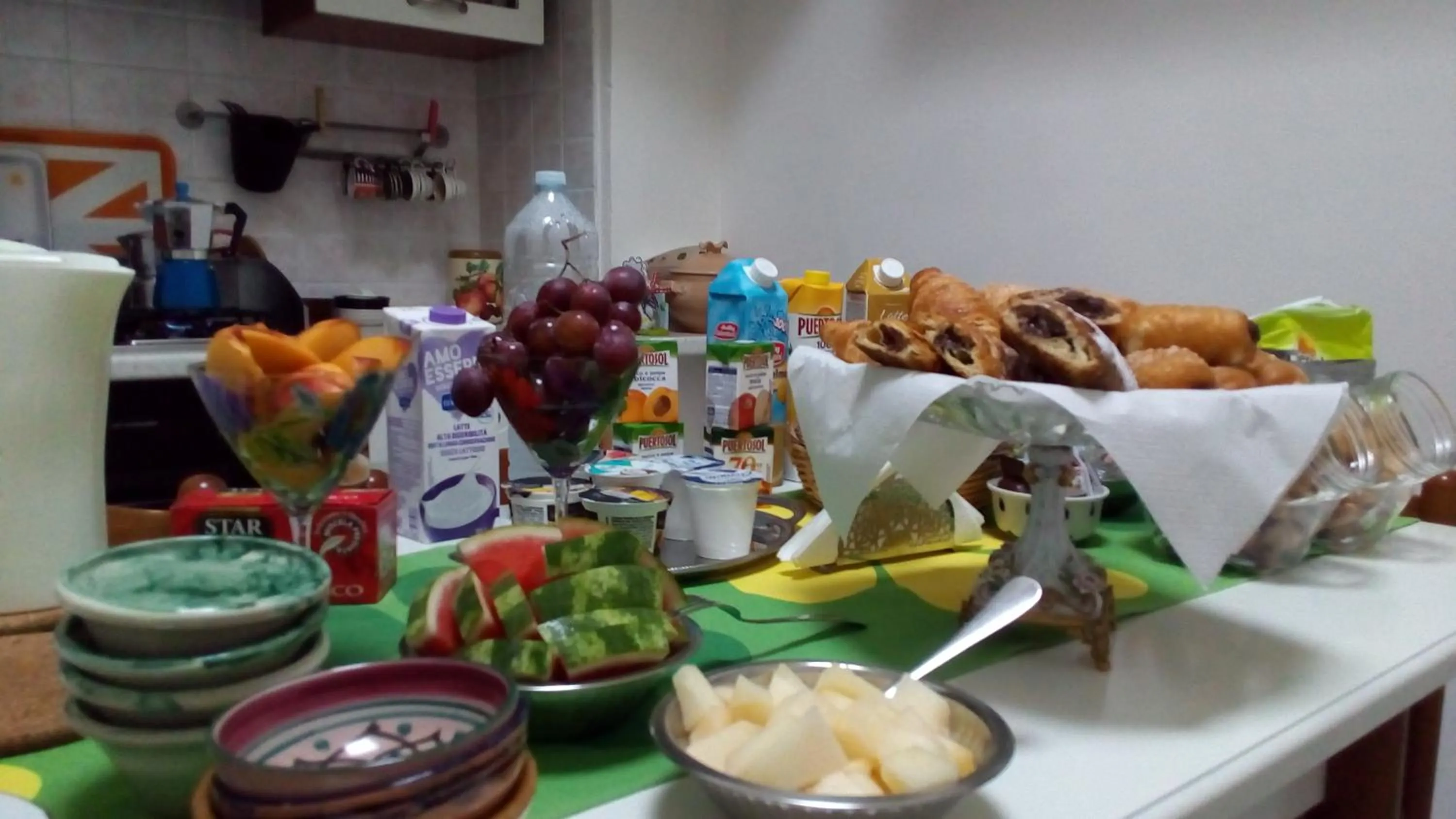 Buffet breakfast in Elianthos B&B