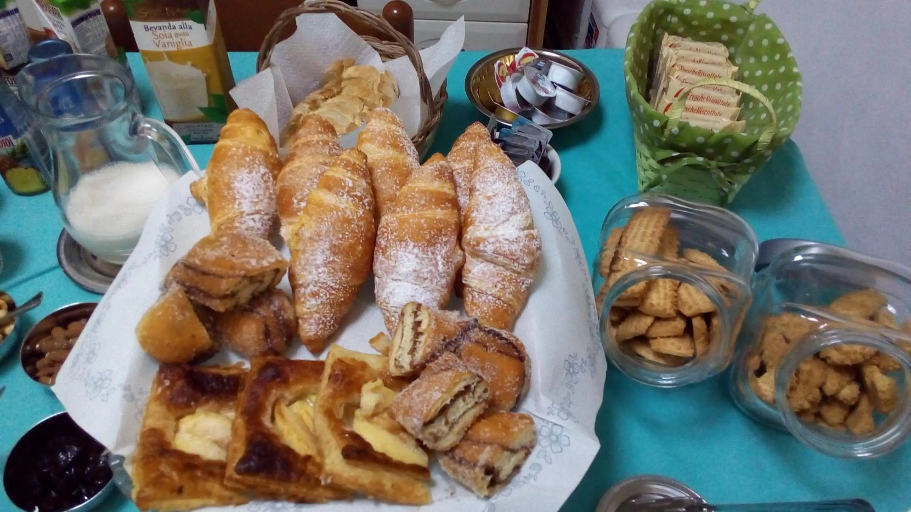 Italian breakfast in Elianthos B&B