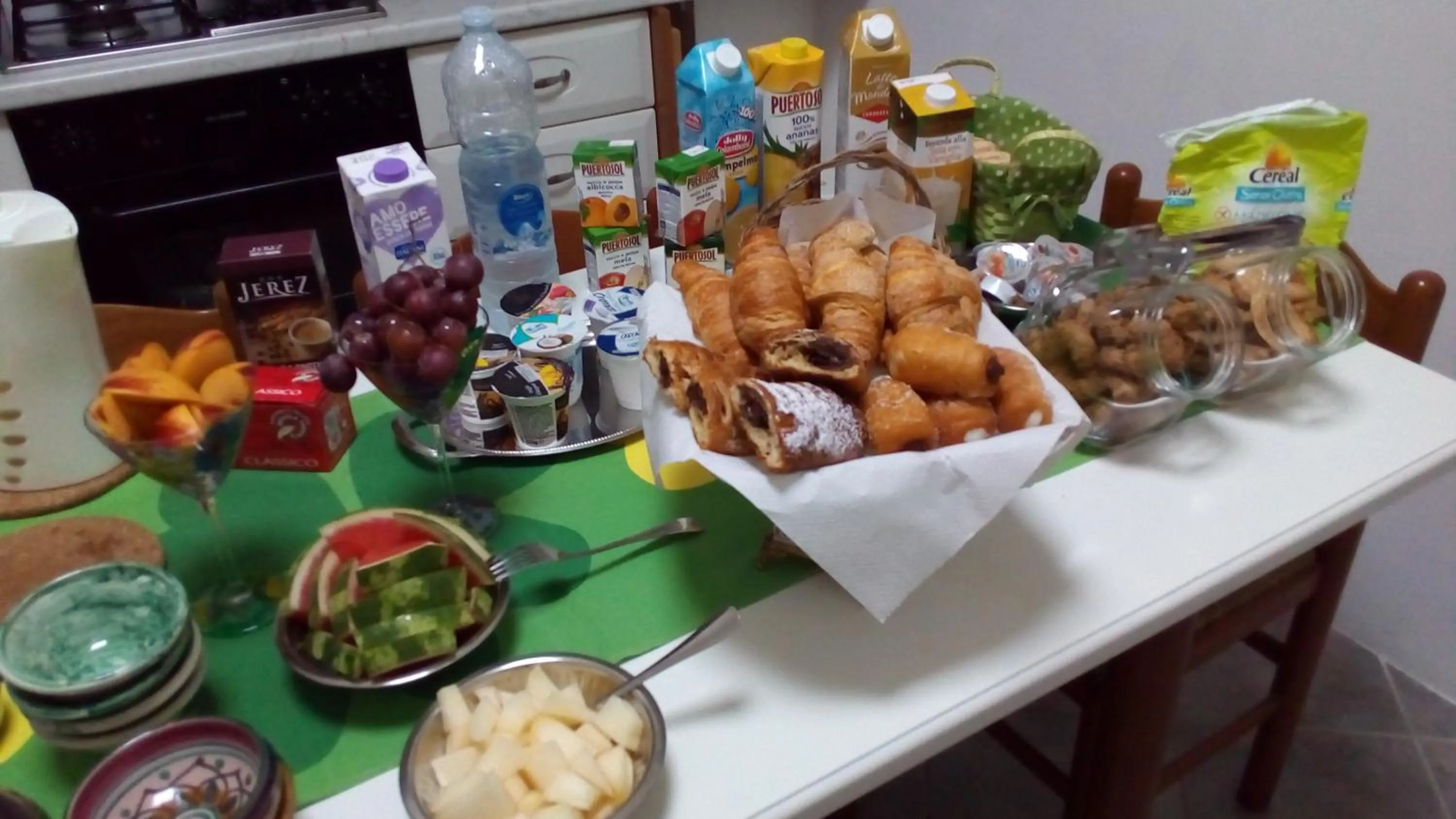 Buffet breakfast in Elianthos B&B