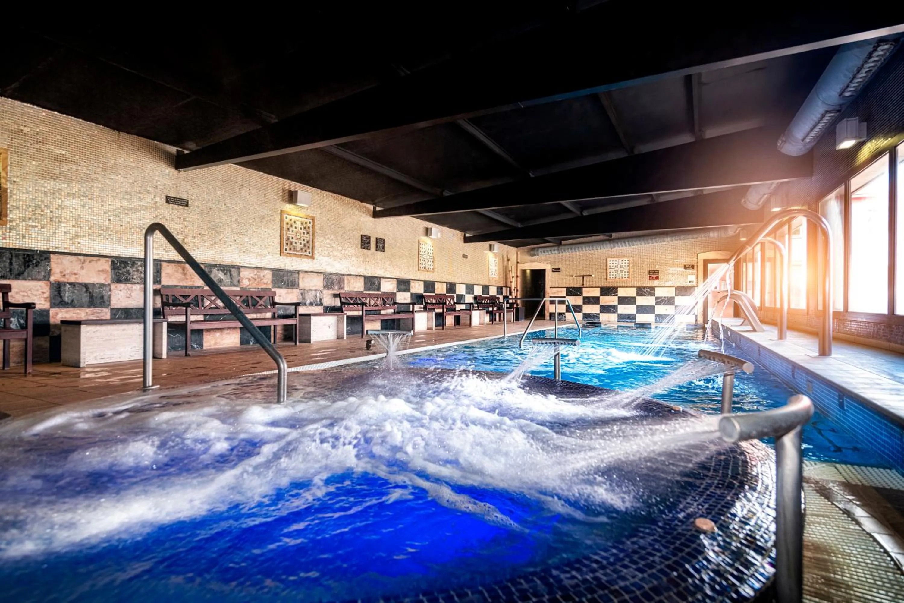 Spa and wellness centre/facilities in Salles Hotel Aeroport de Girona