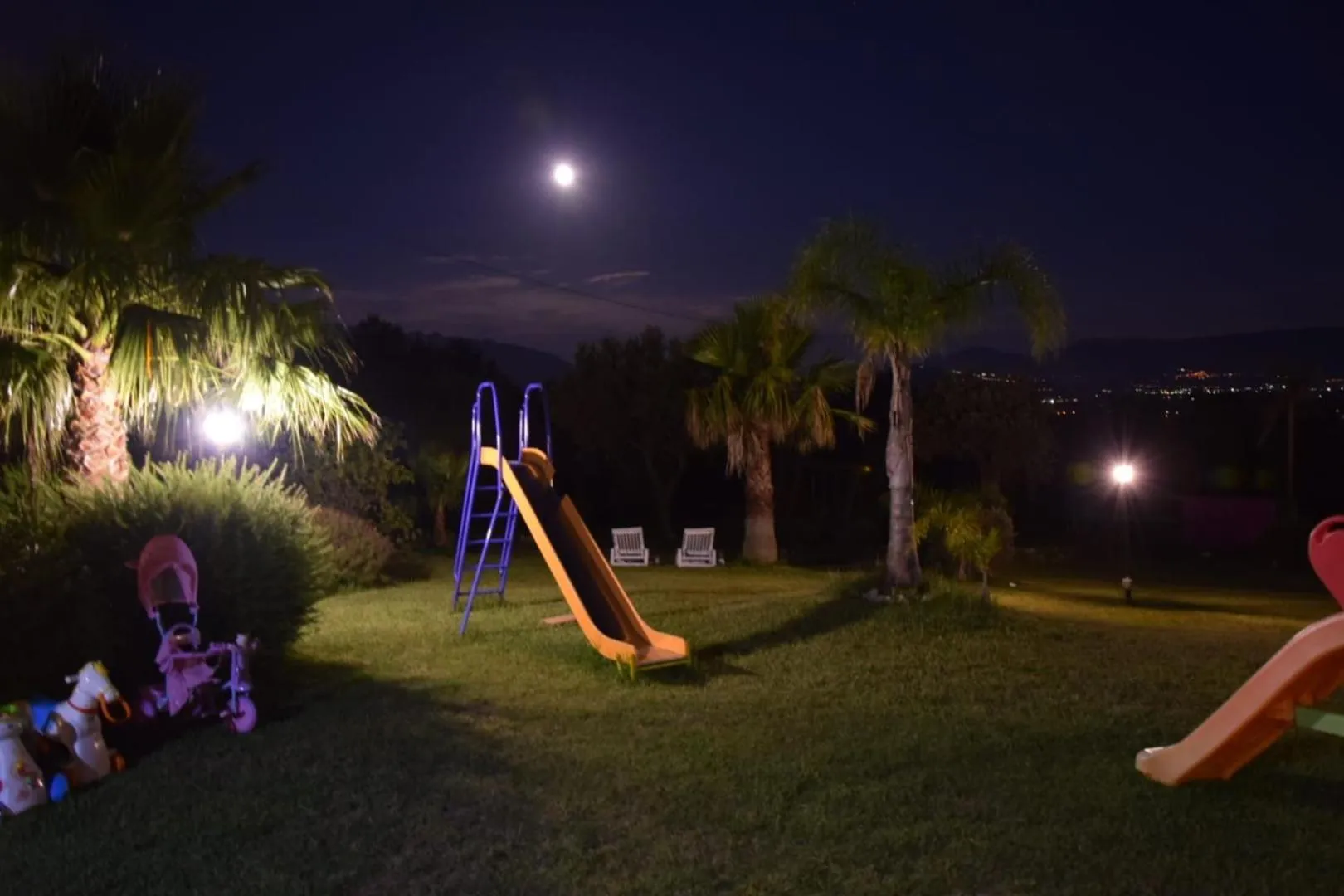 Garden in B&B Villa Molinari Restaurant e Baby Park