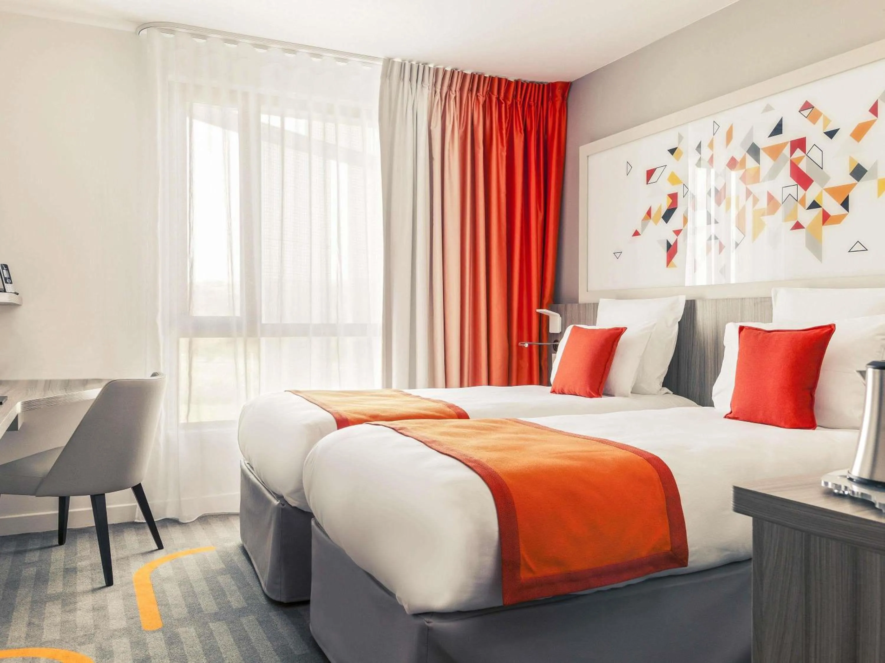 Bedroom, Bed in Mercure Toulouse Sud