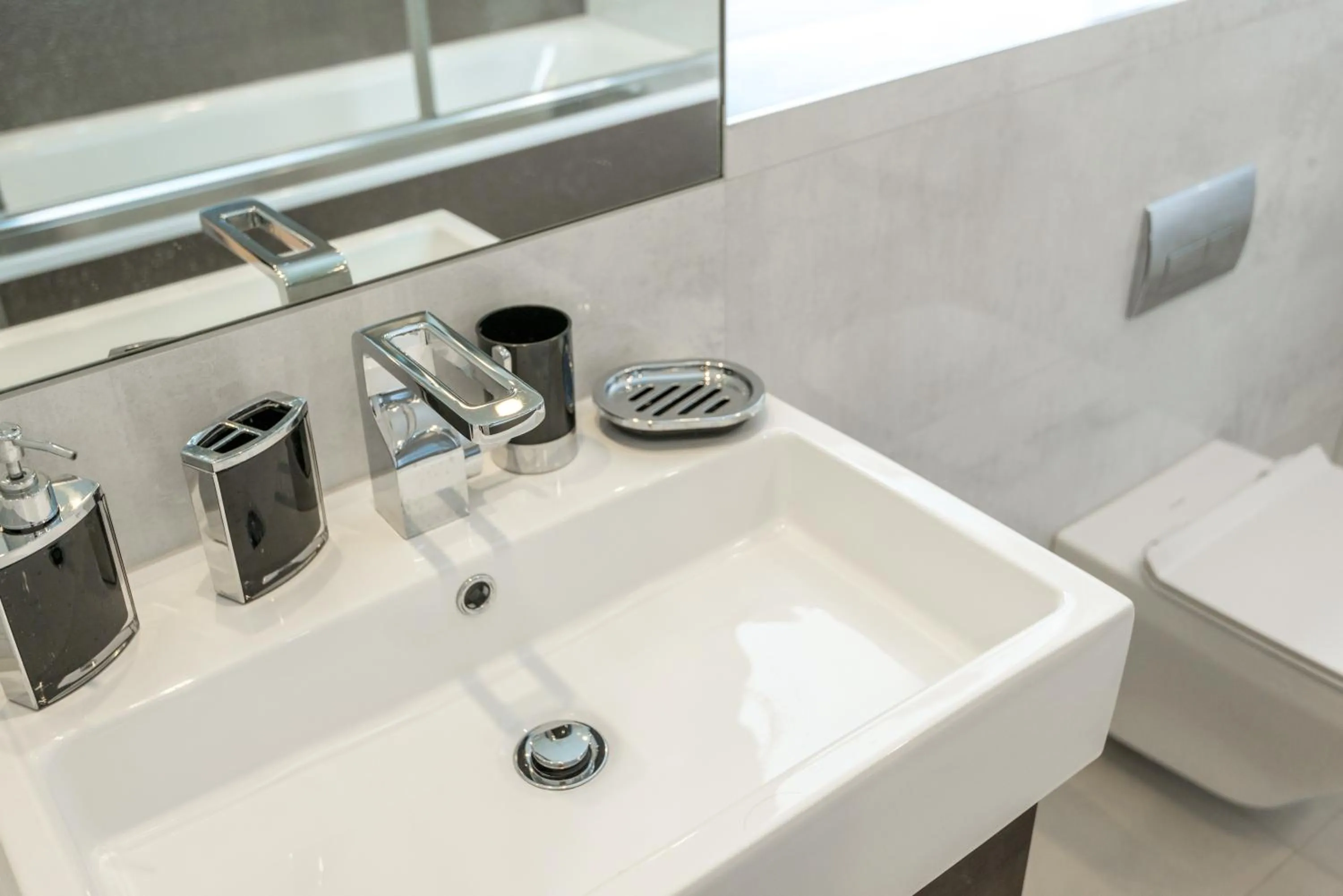 Toilet in High Street Kensington Apartment