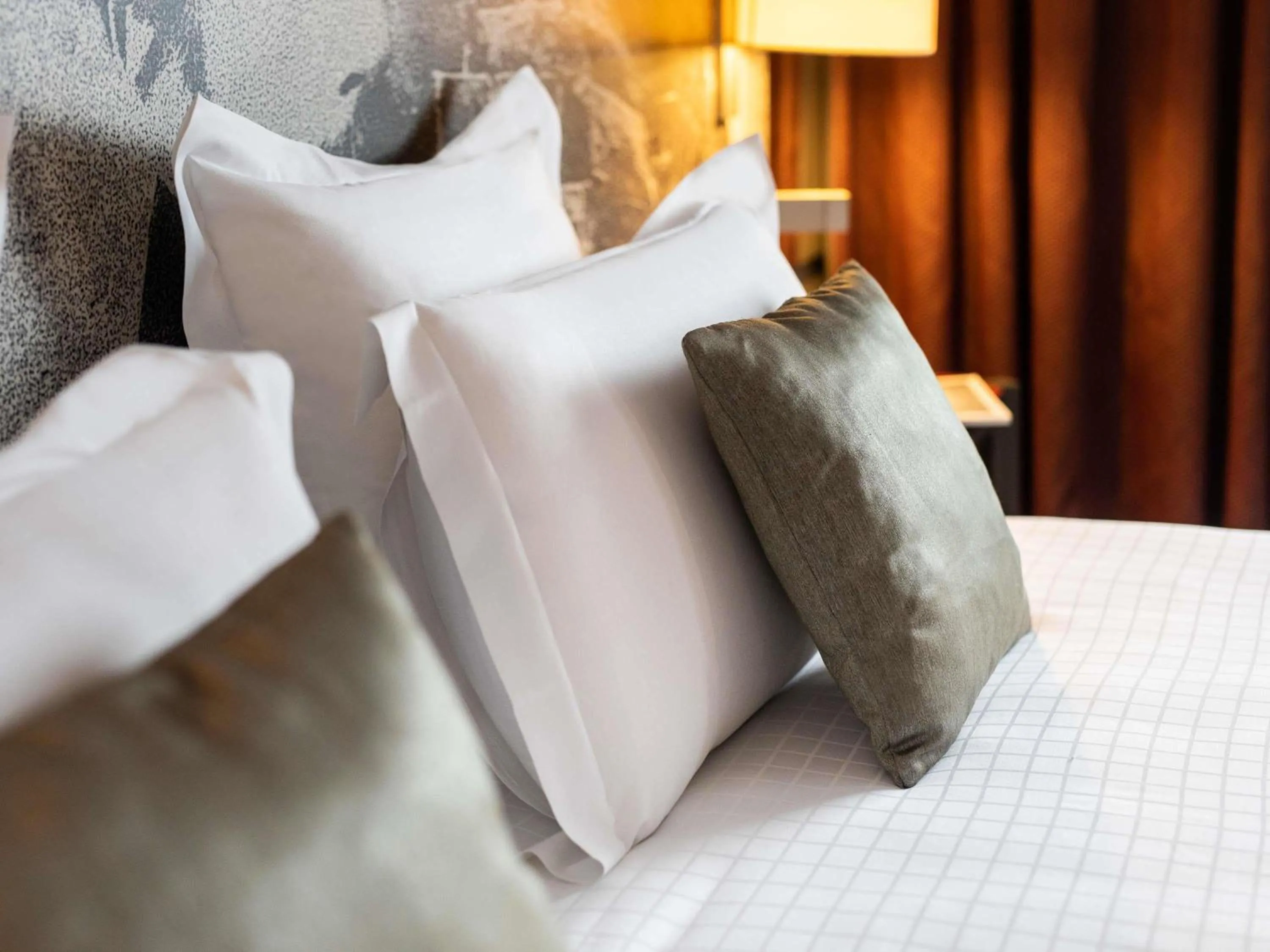 Bedroom, Bed in Mercure Belfort Centre