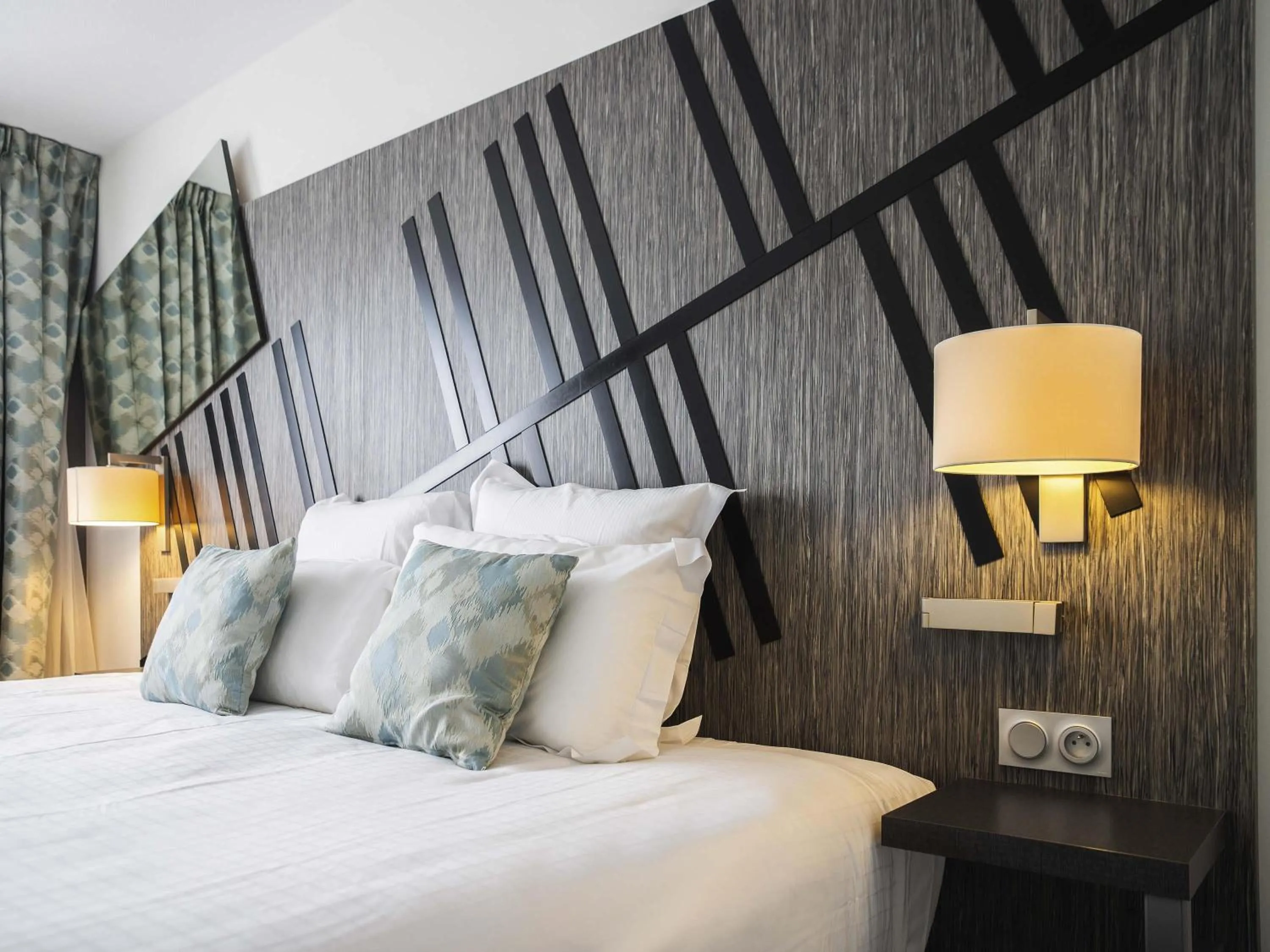 Bedroom, Bed in Mercure Belfort Centre