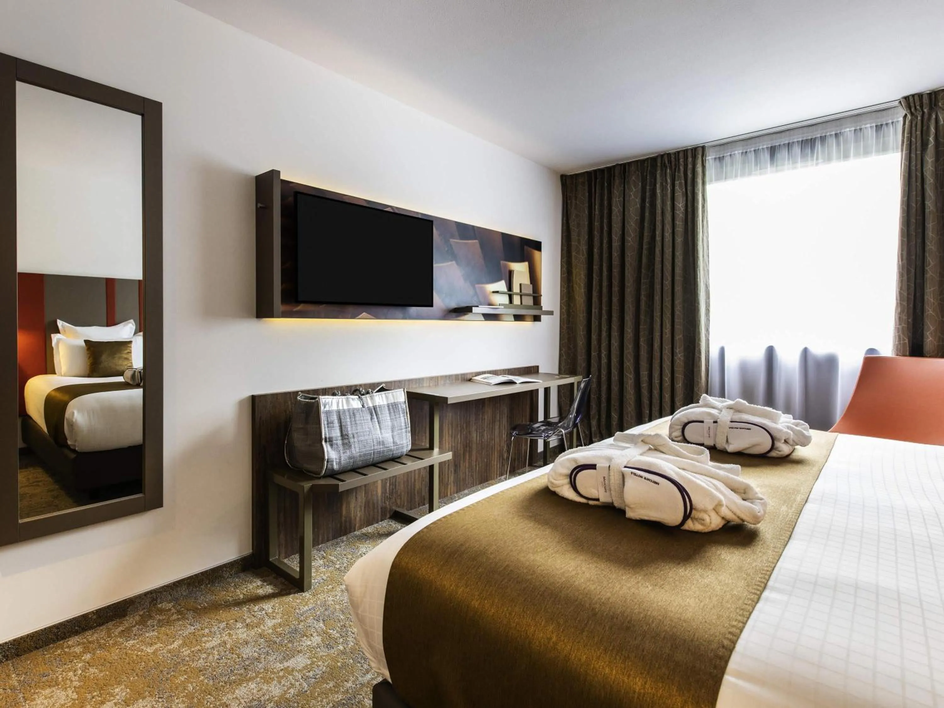 Bedroom, Bed in Mercure Belfort Centre