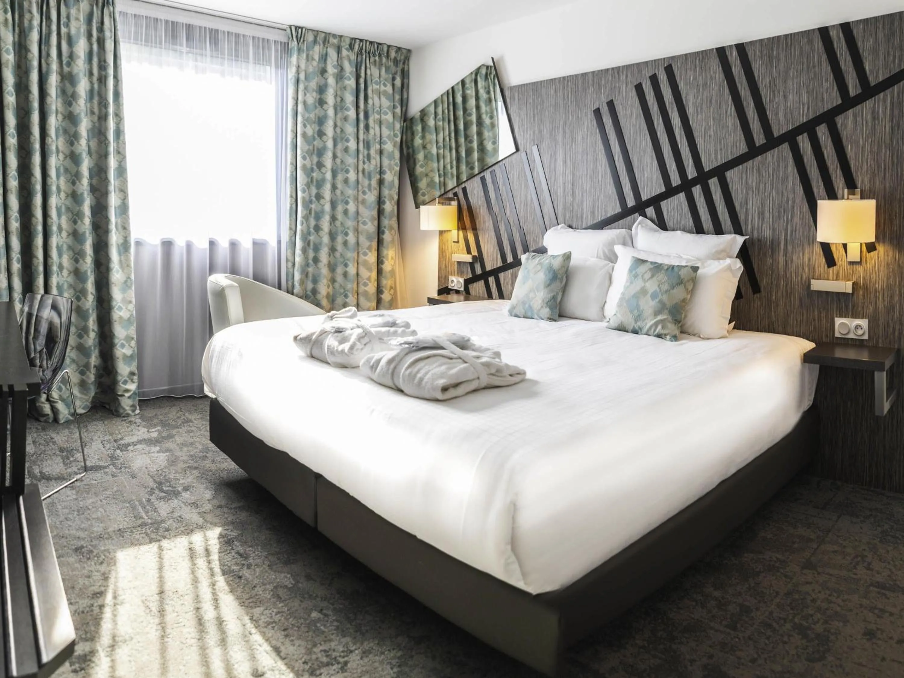 Bedroom, Bed in Mercure Belfort Centre