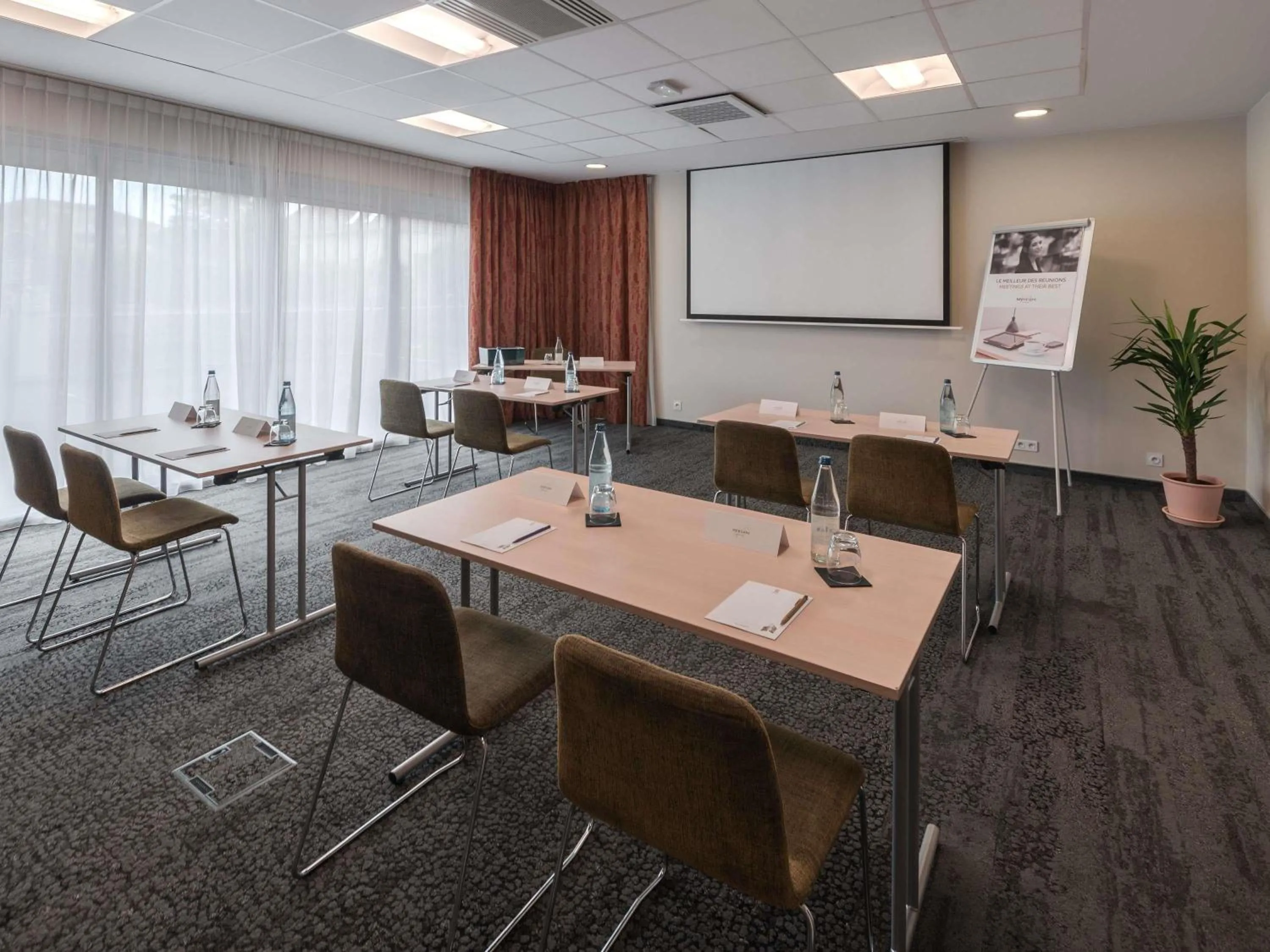 Meeting/conference room in Mercure Belfort Centre