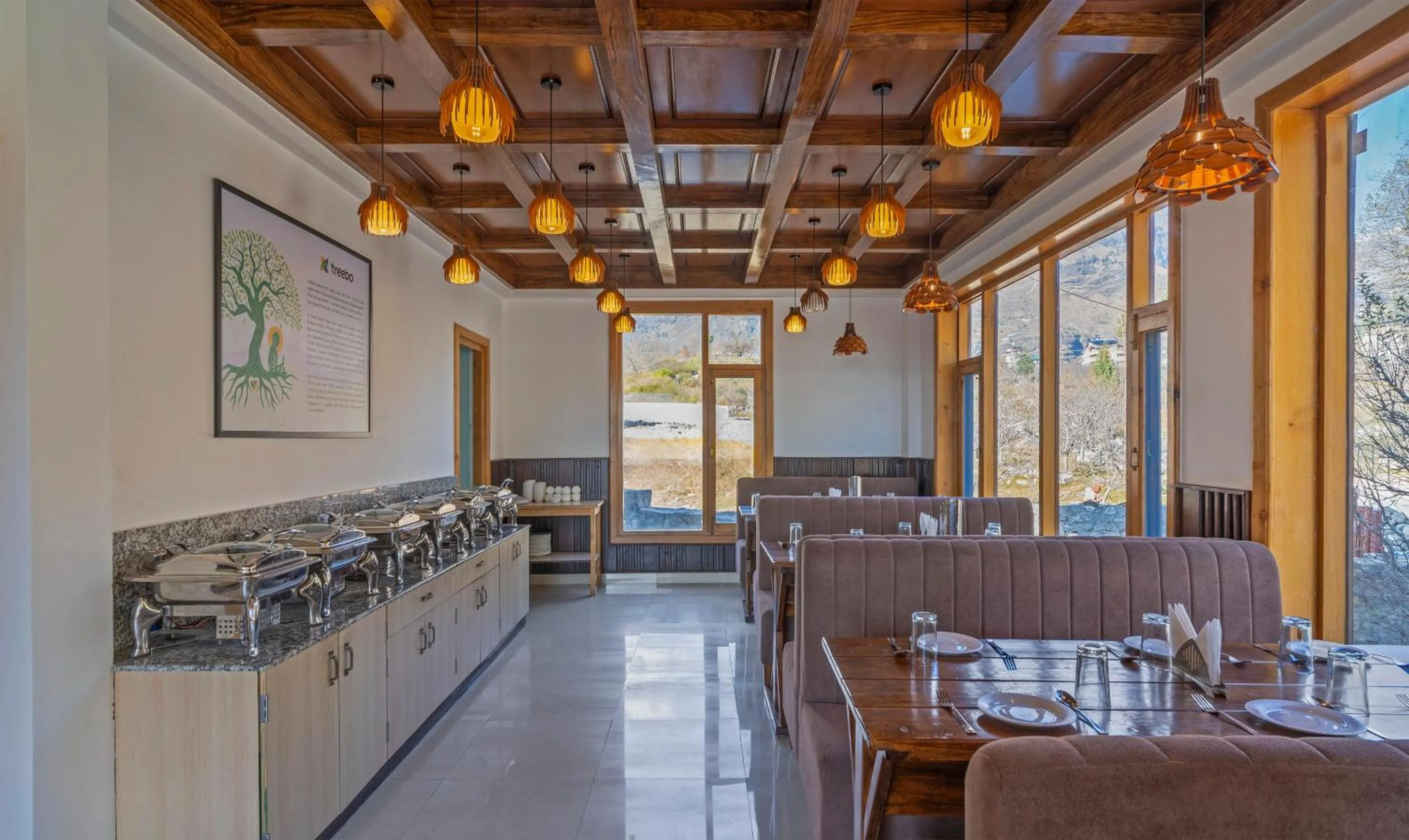 Restaurant/places to eat in Treebo M R Villa