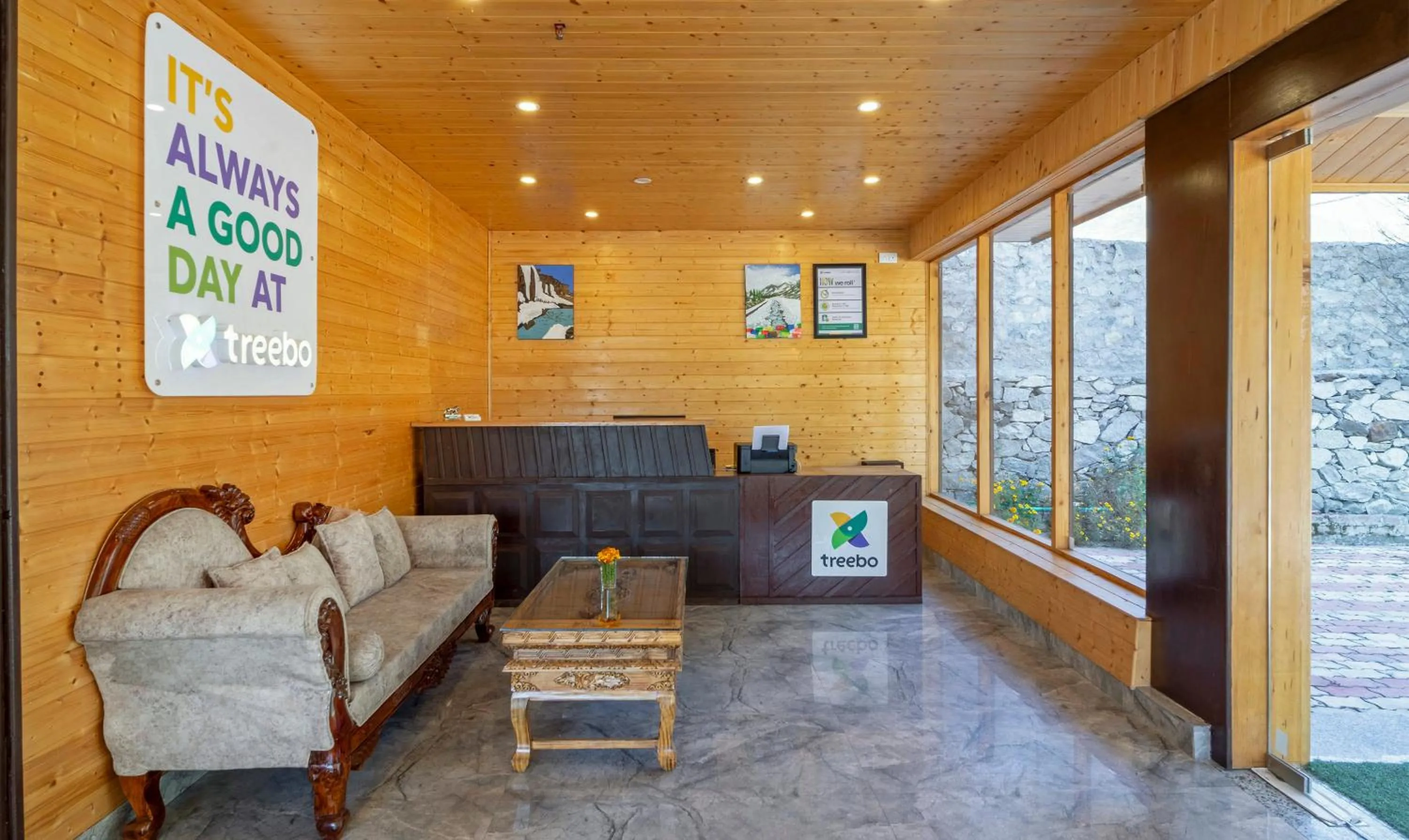 Lobby or reception in Treebo M R Villa