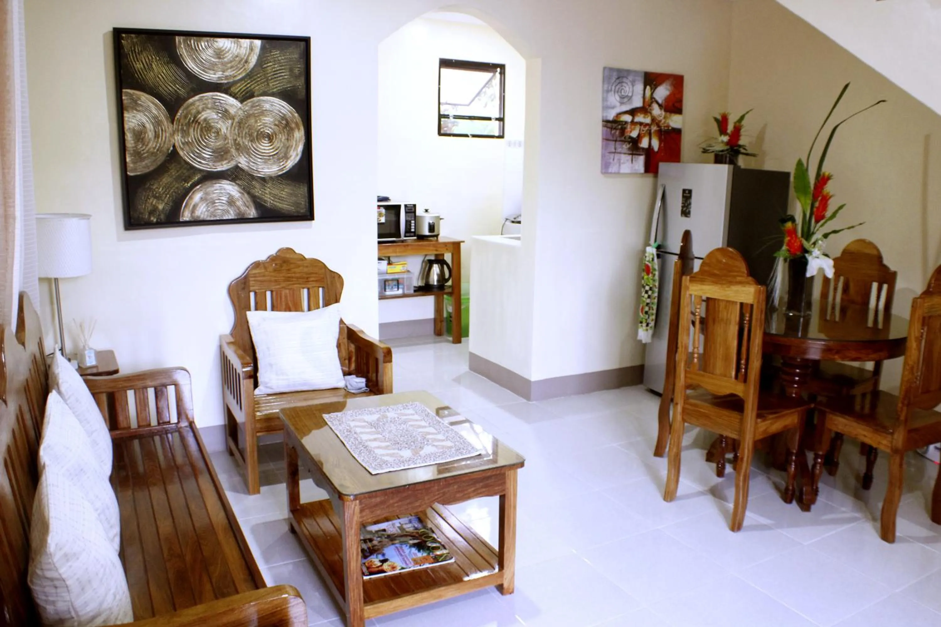 Dining area in Haisa Apartment